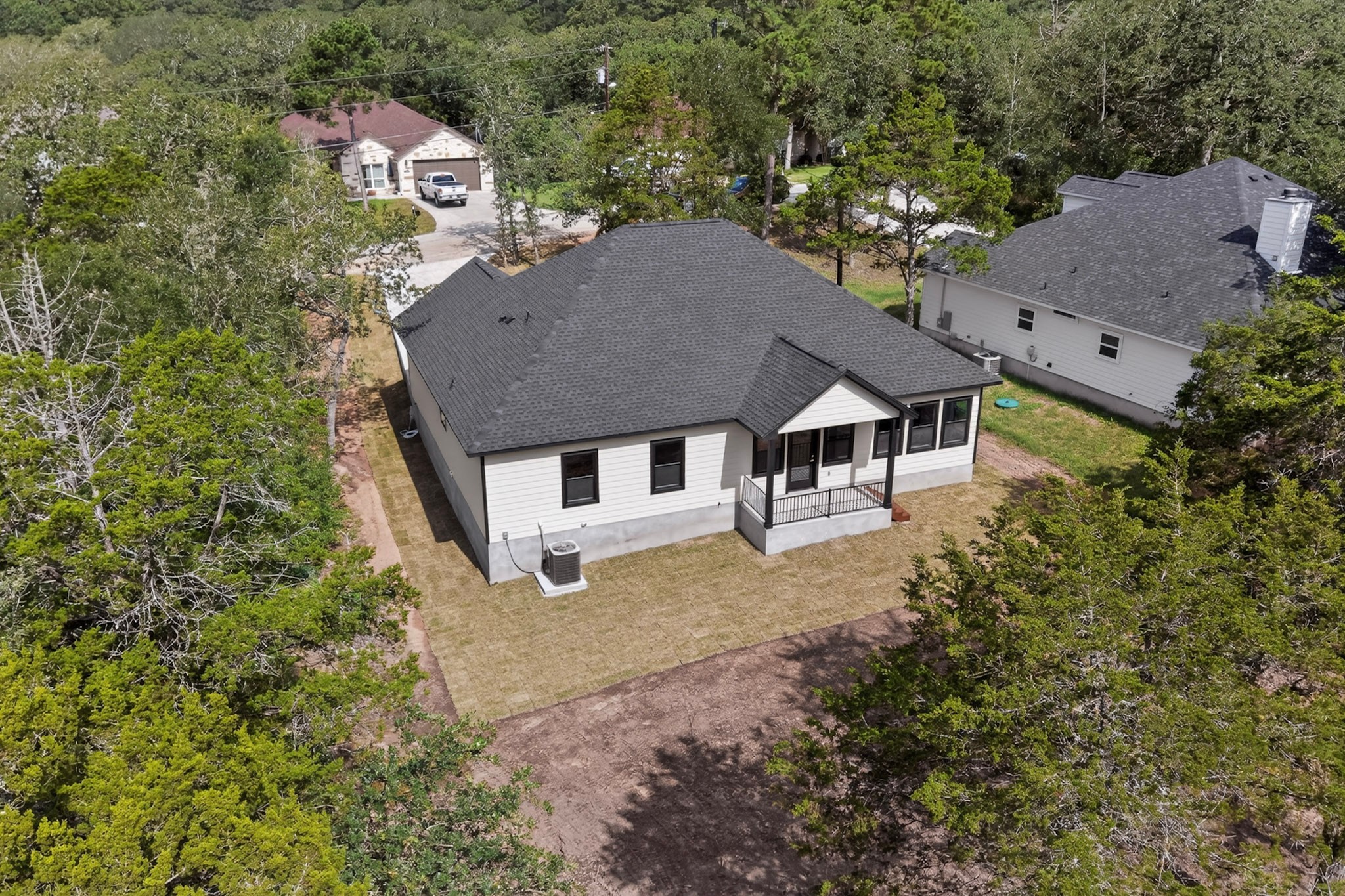 main property photo 25