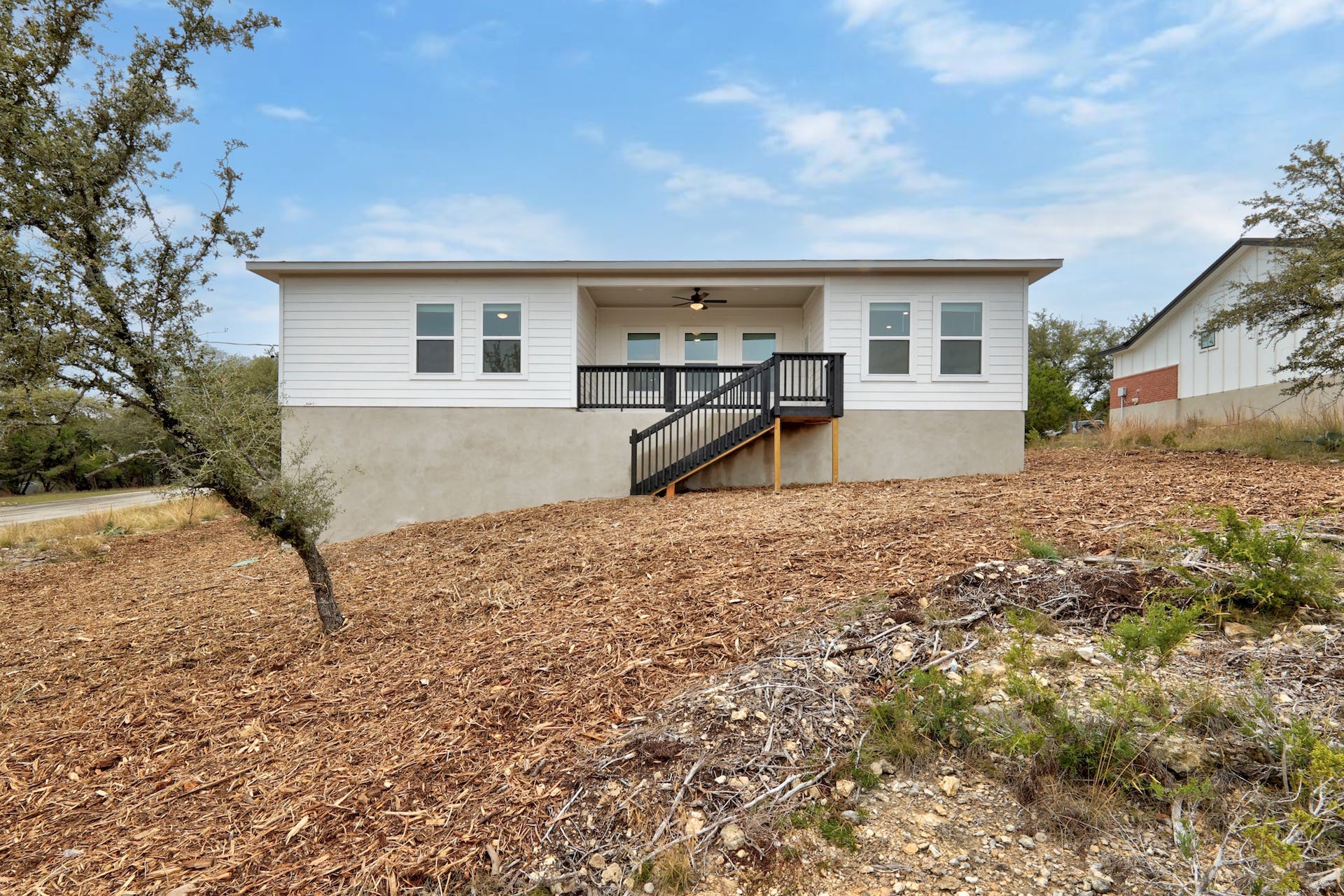 main property photo 33