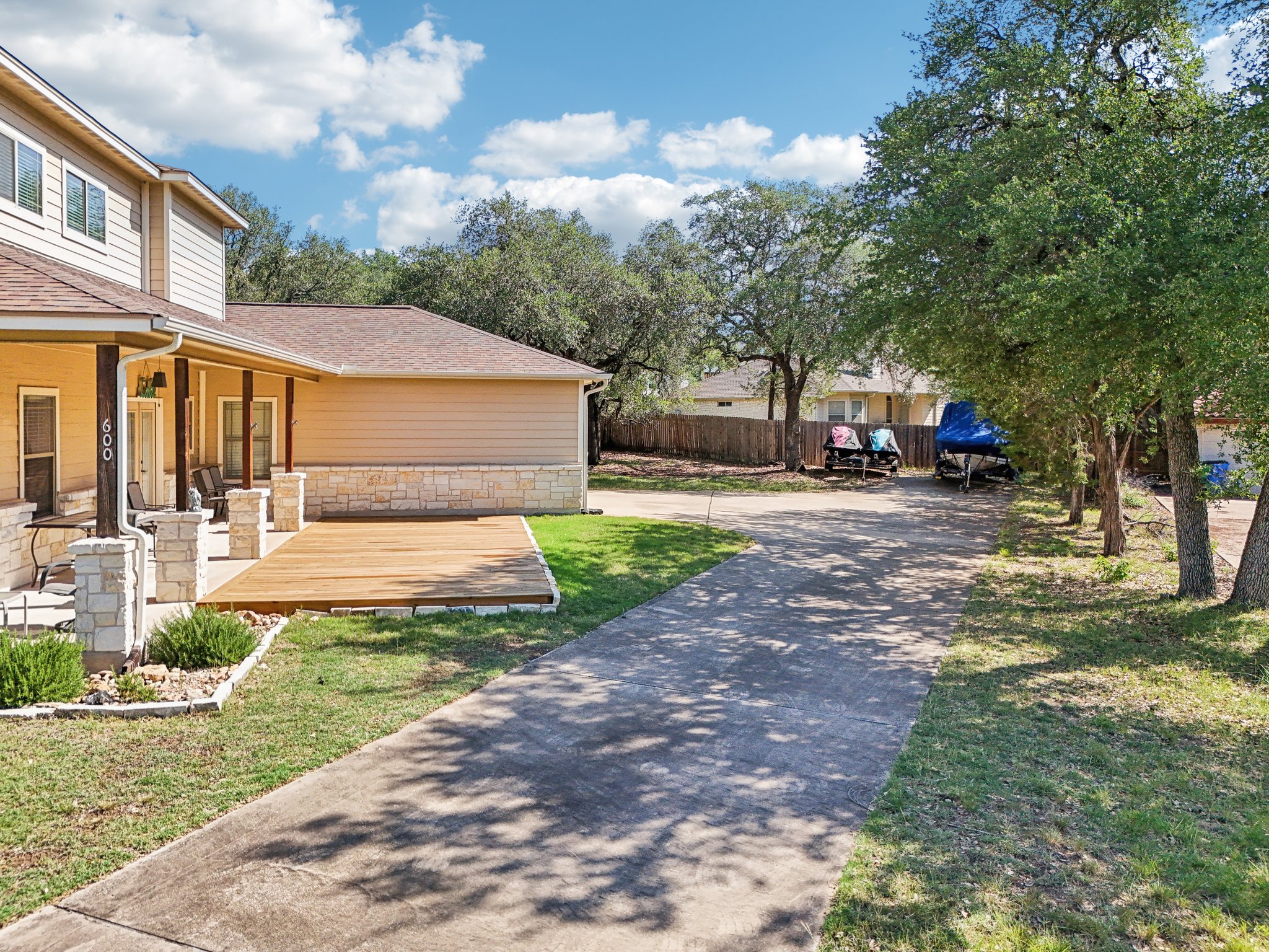 main property photo 37