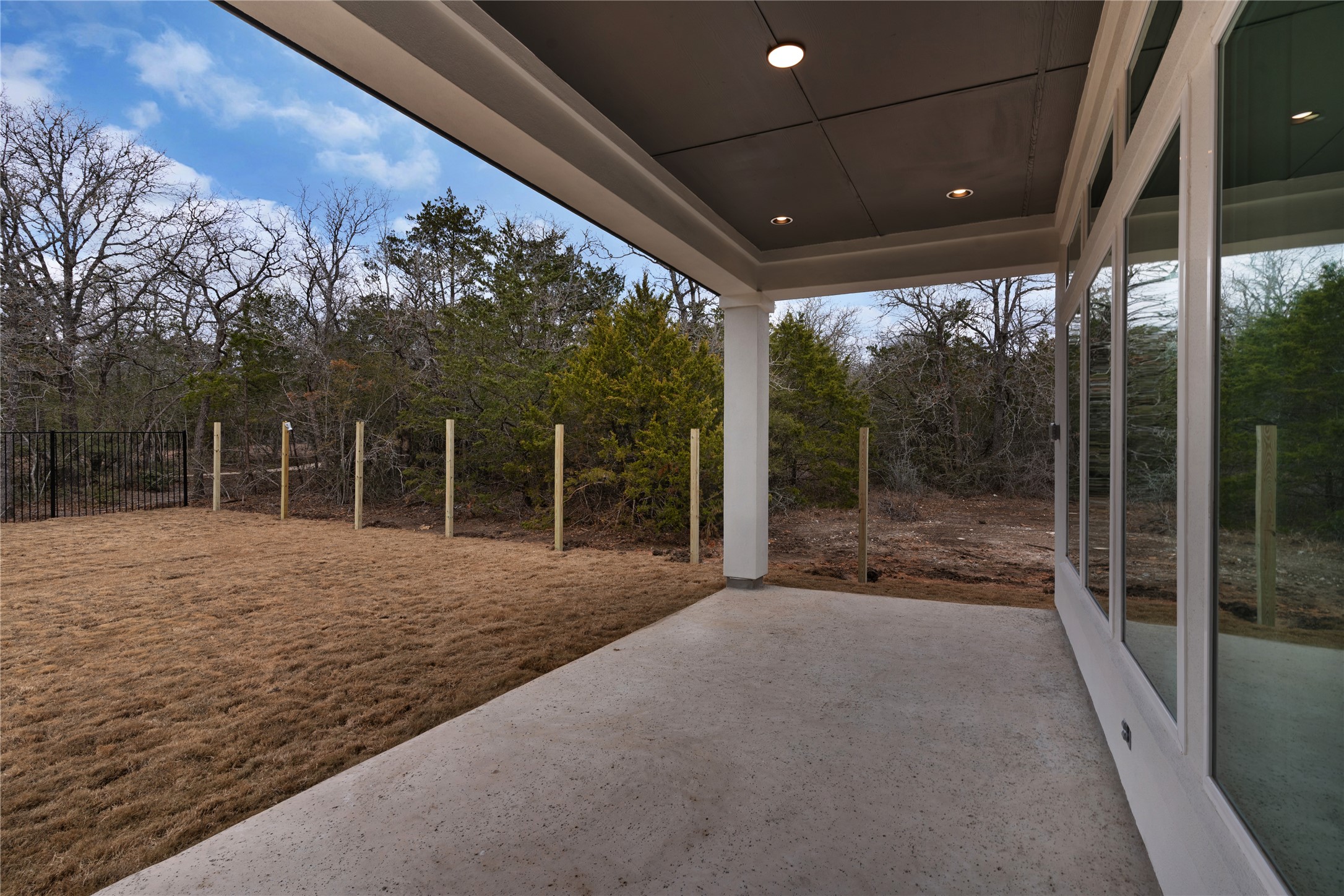main property photo 29