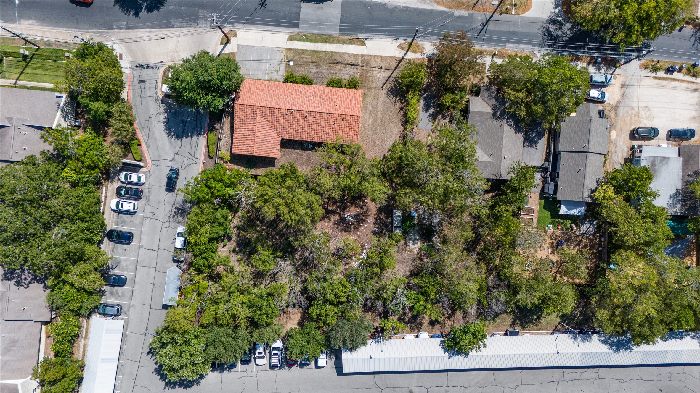 main property photo 14