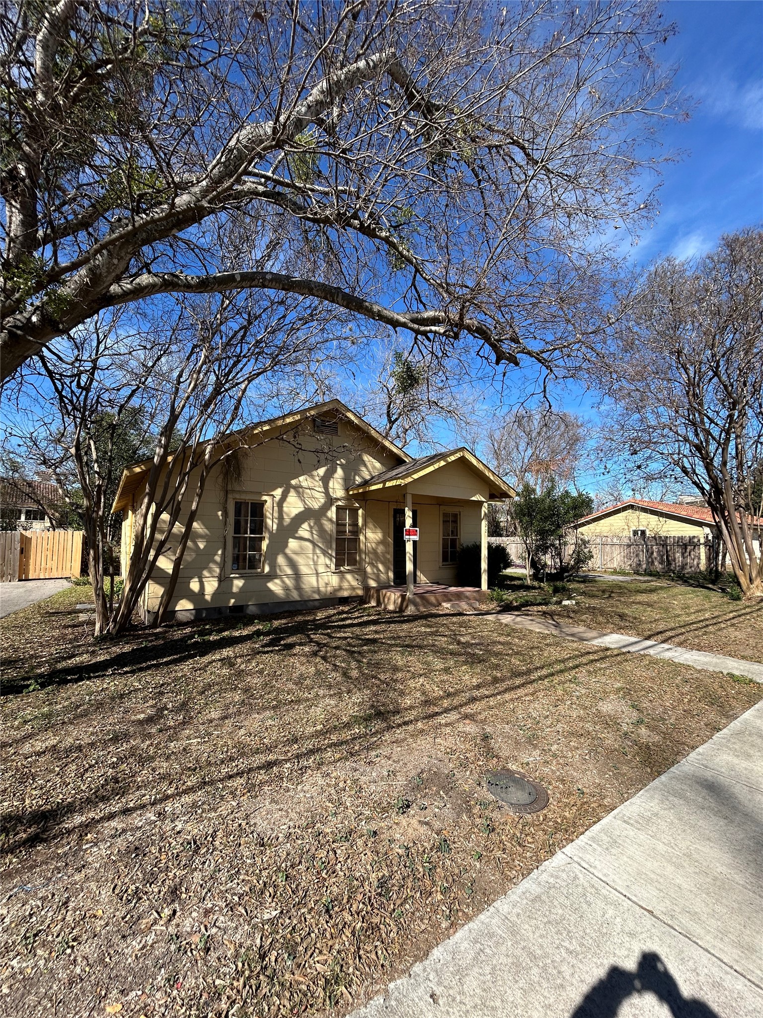 main property photo 20