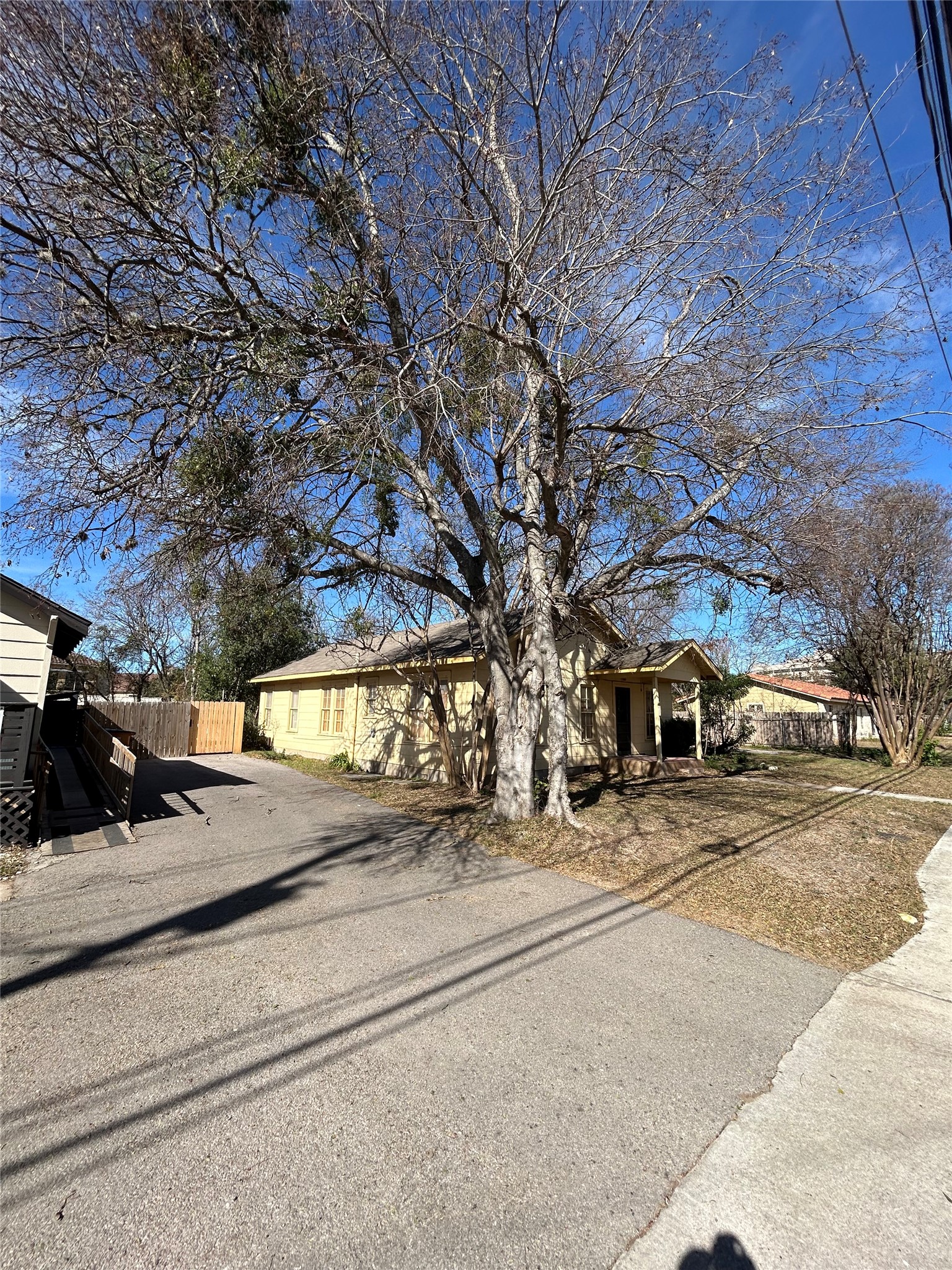 main property photo 21