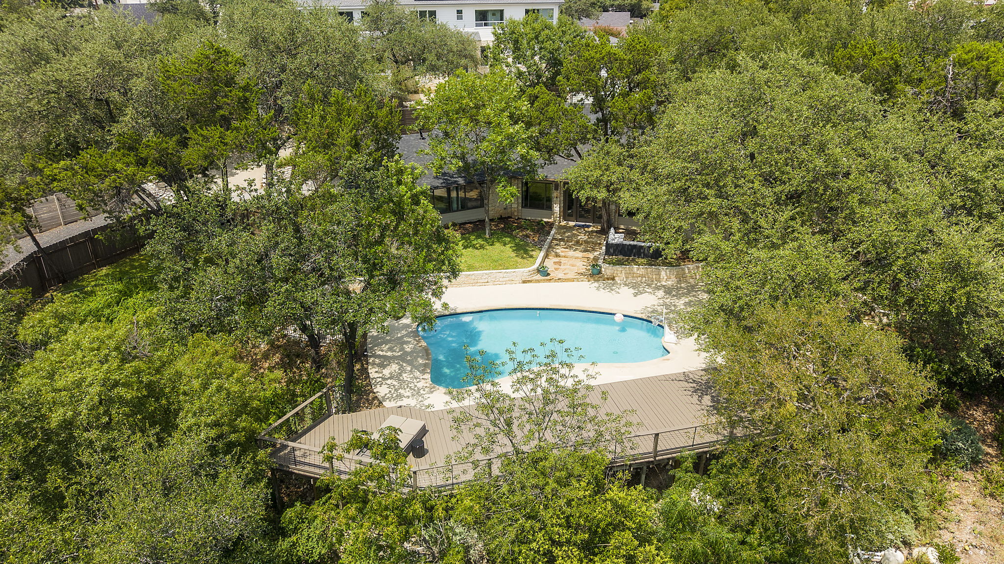 main property photo 37