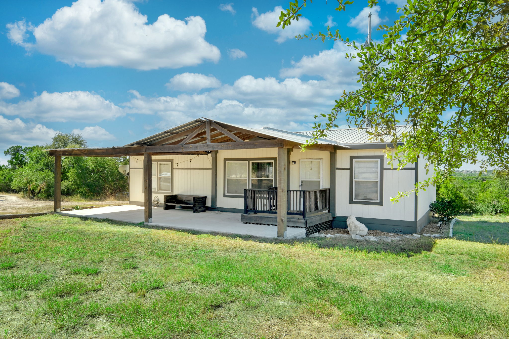 main property photo 37