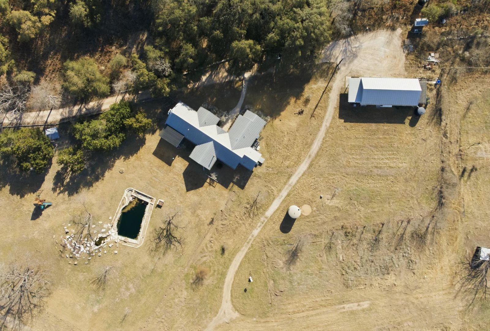 main property photo 26