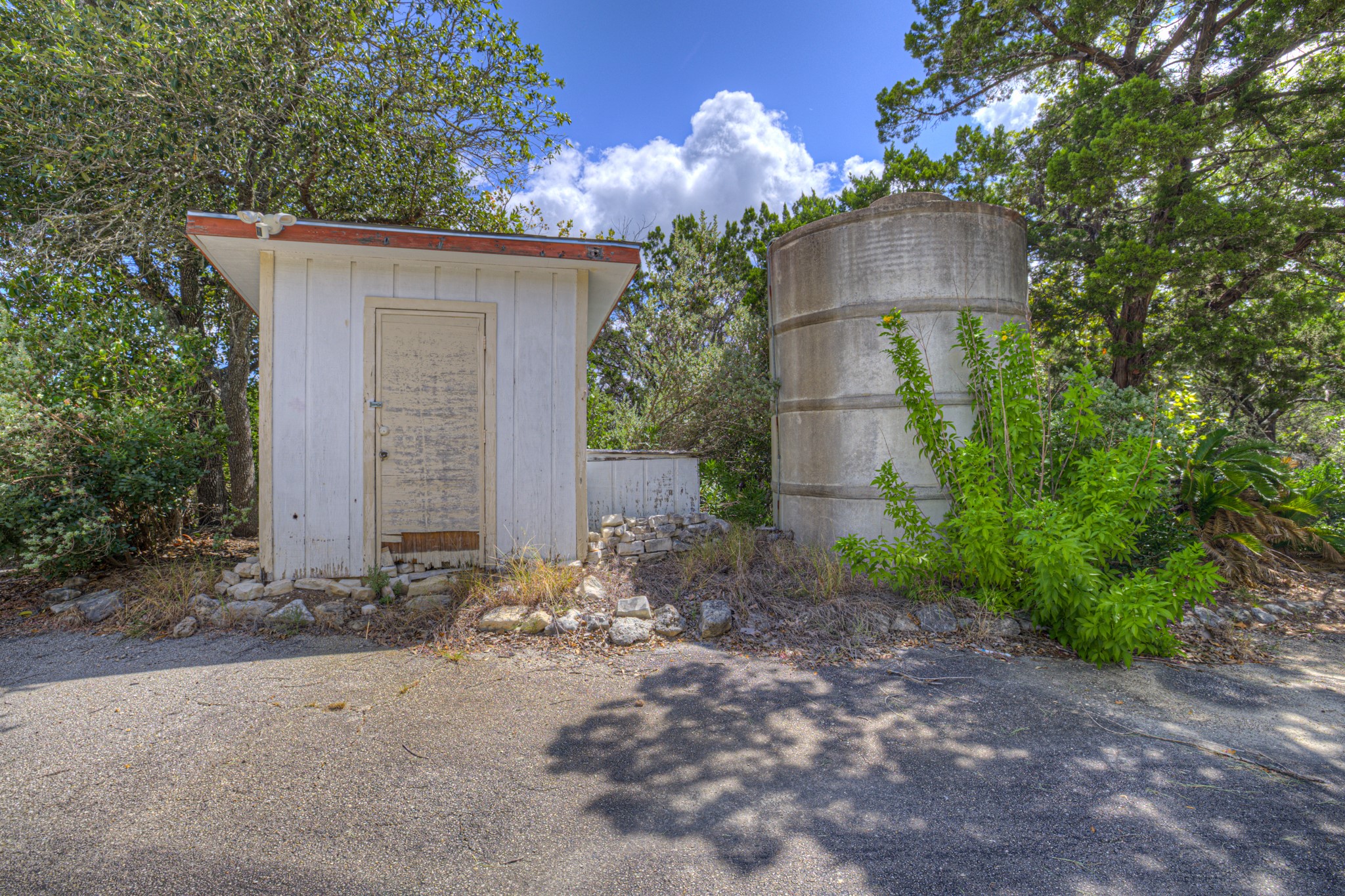main property photo 26