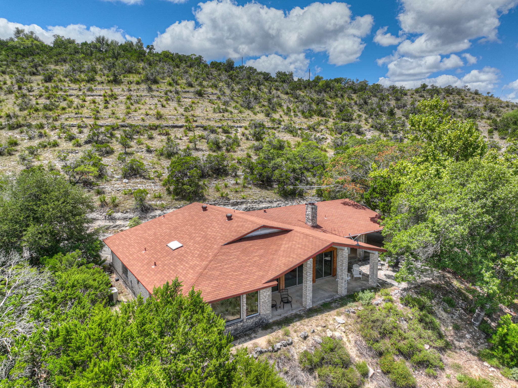 main property photo 32