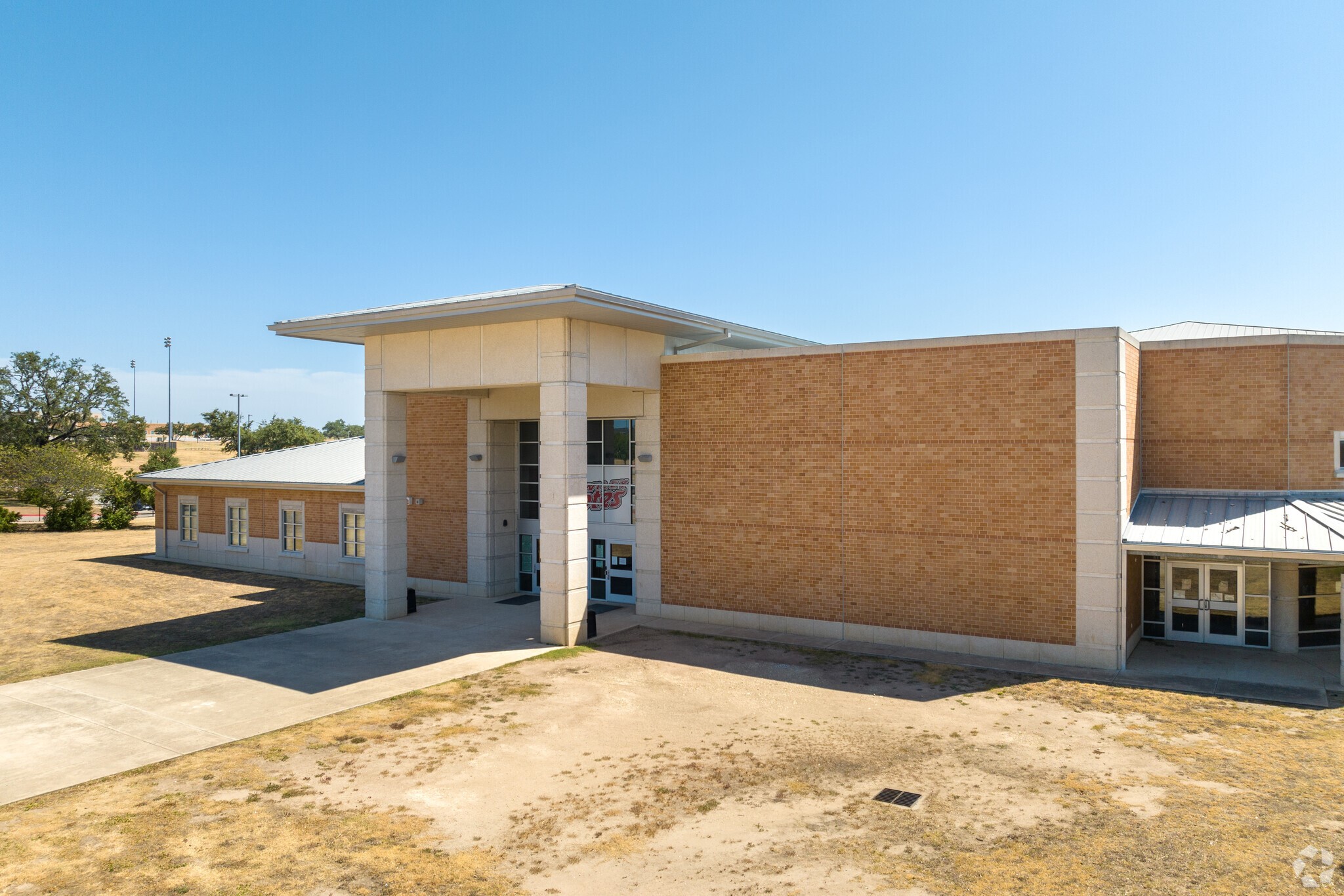main property photo 20