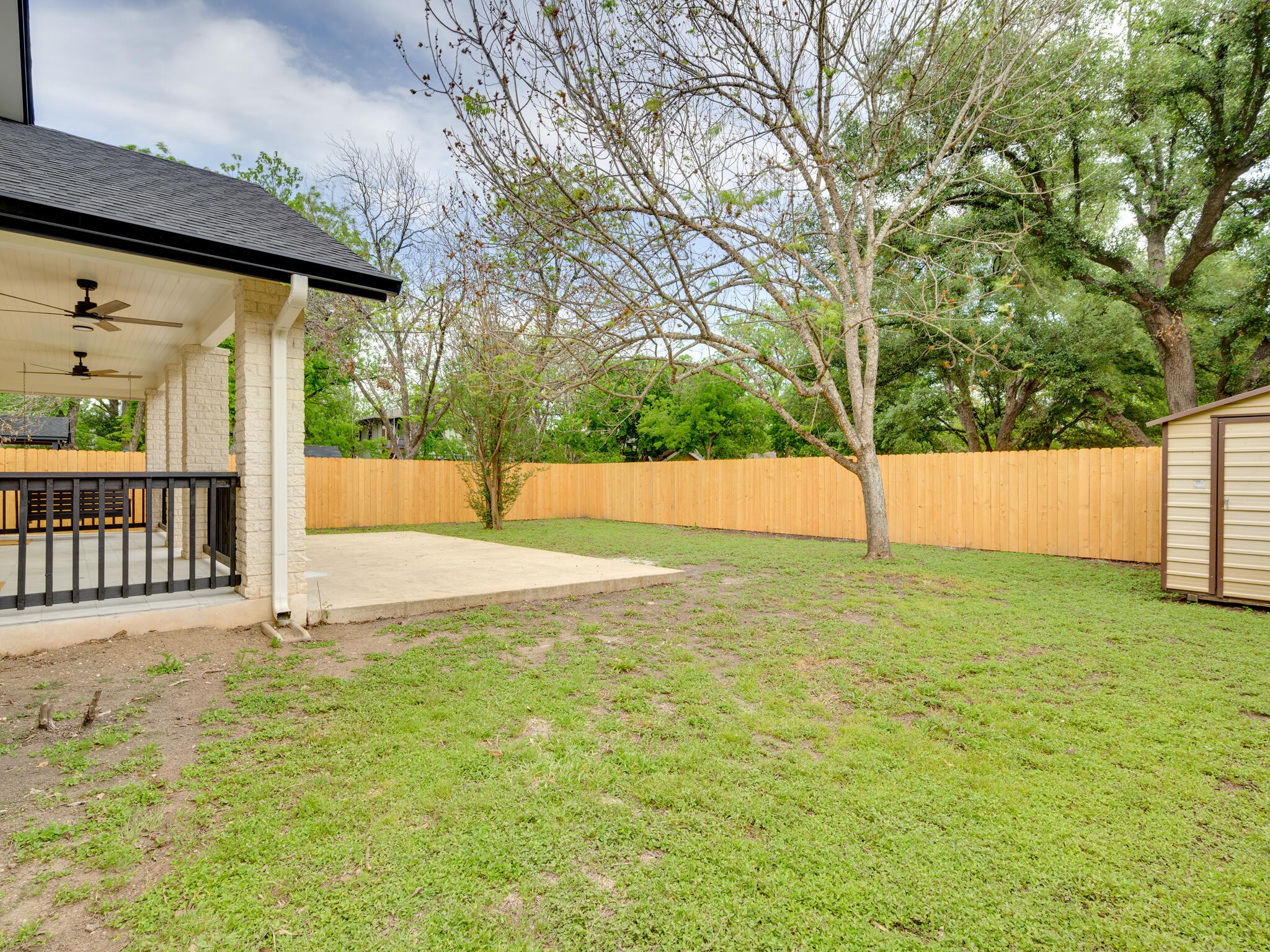 main property photo 29