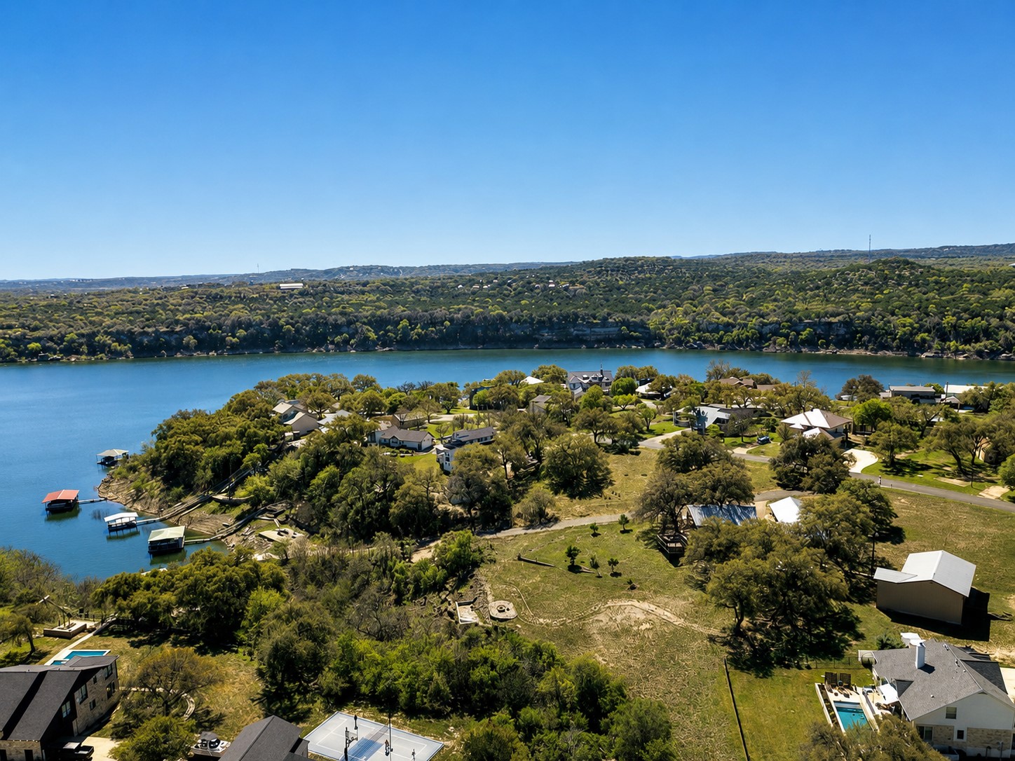 main property photo 9