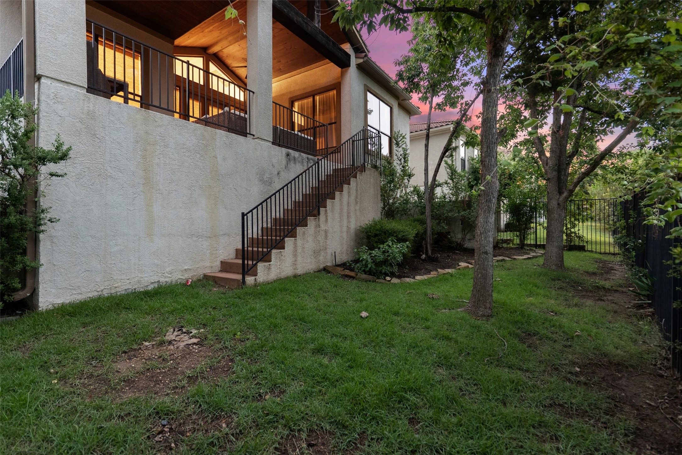 main property photo 32