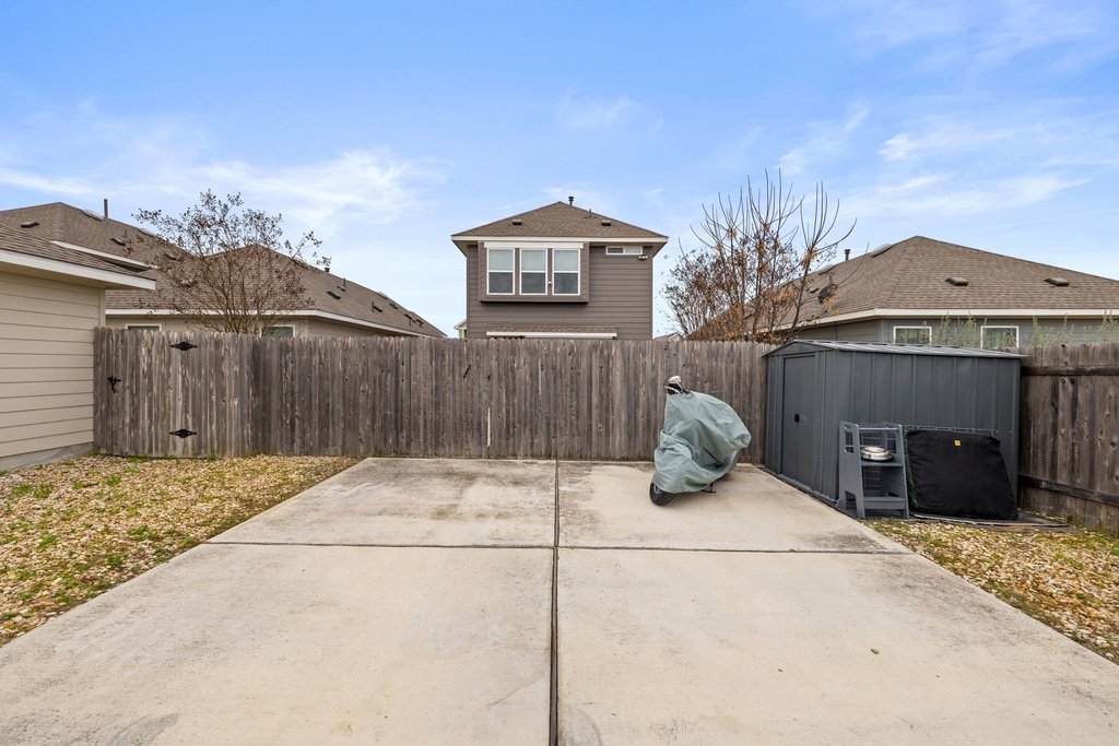main property photo 29
