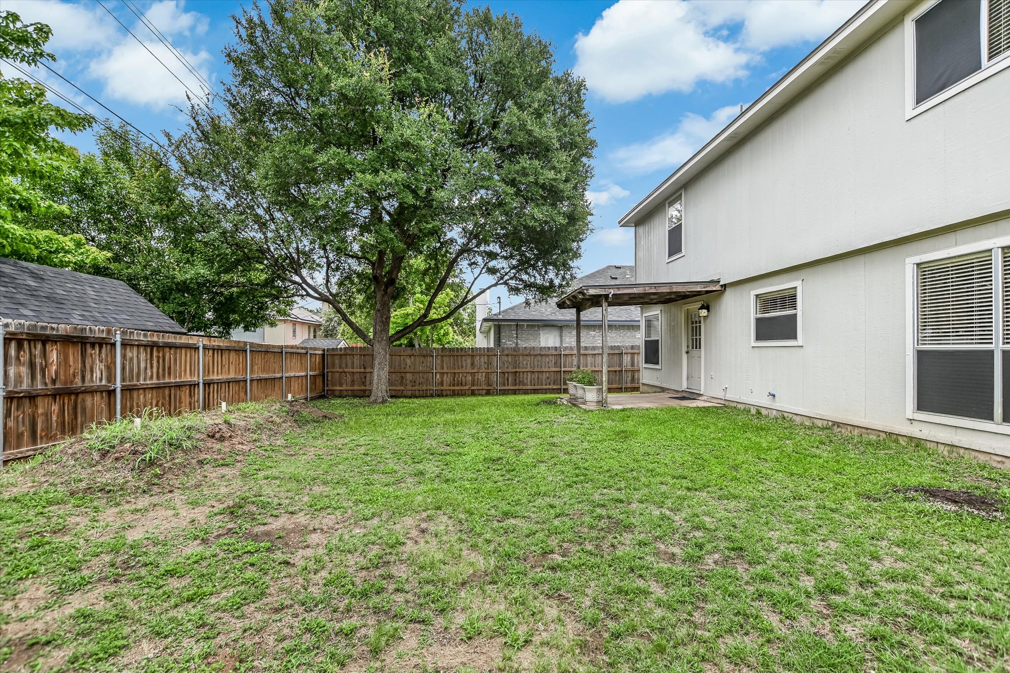 main property photo 18