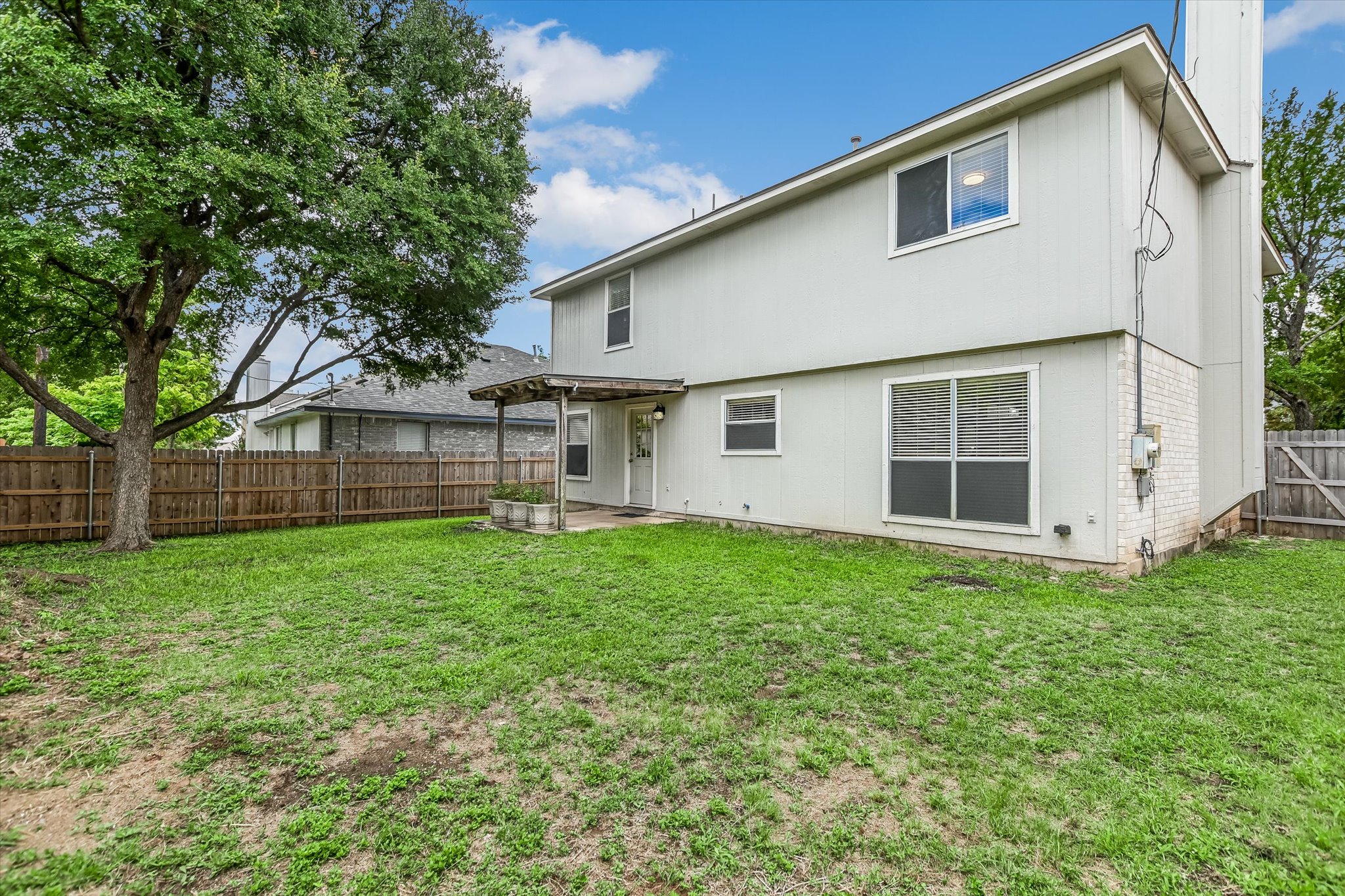 main property photo 19