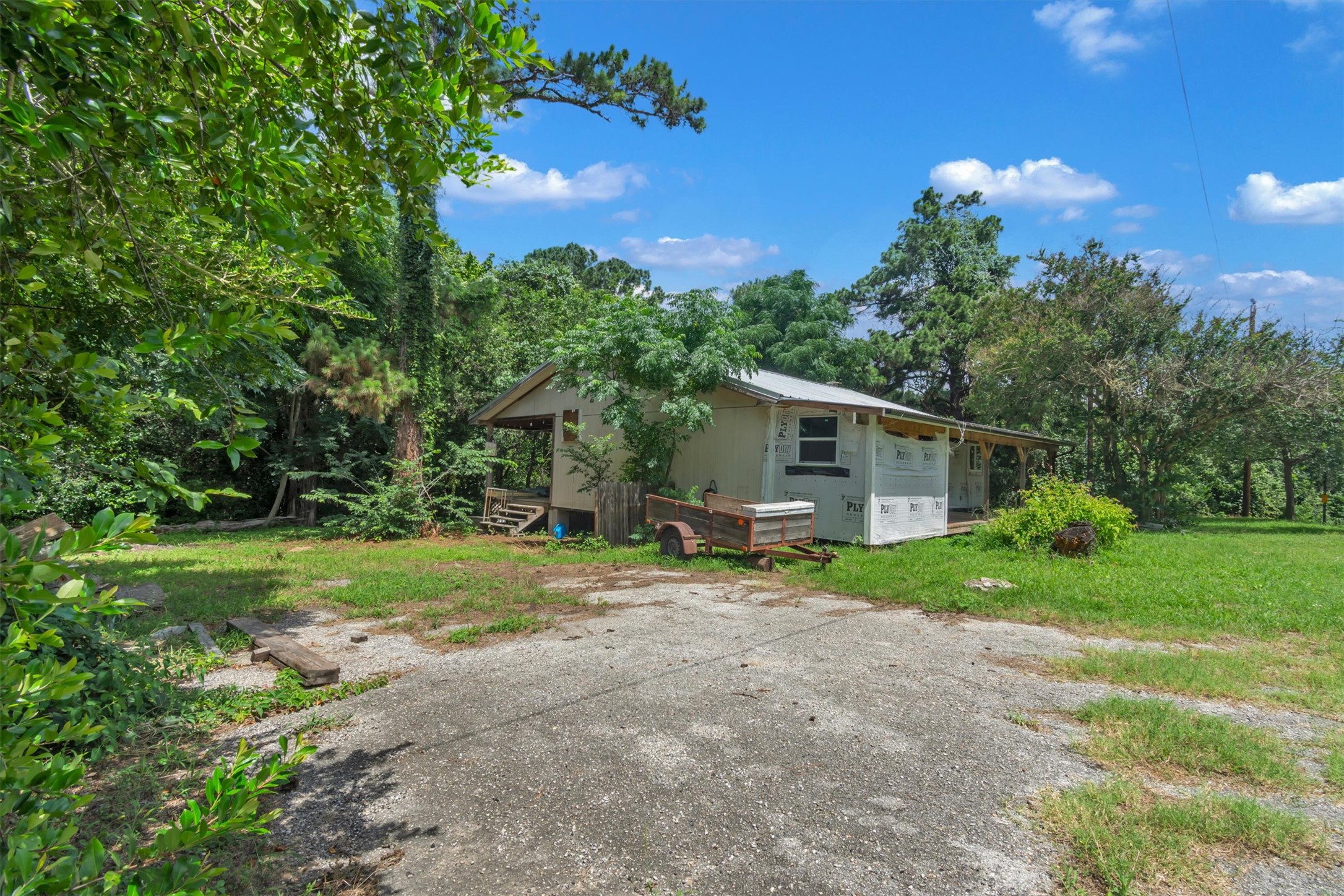 main property photo 18