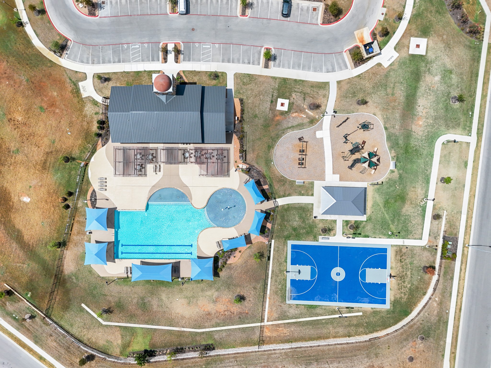 main property photo 7
