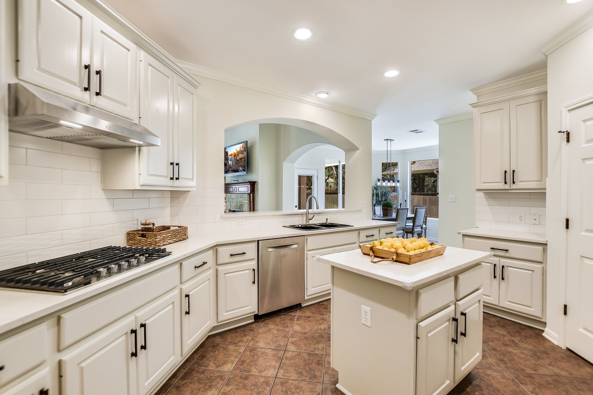 main property photo 8