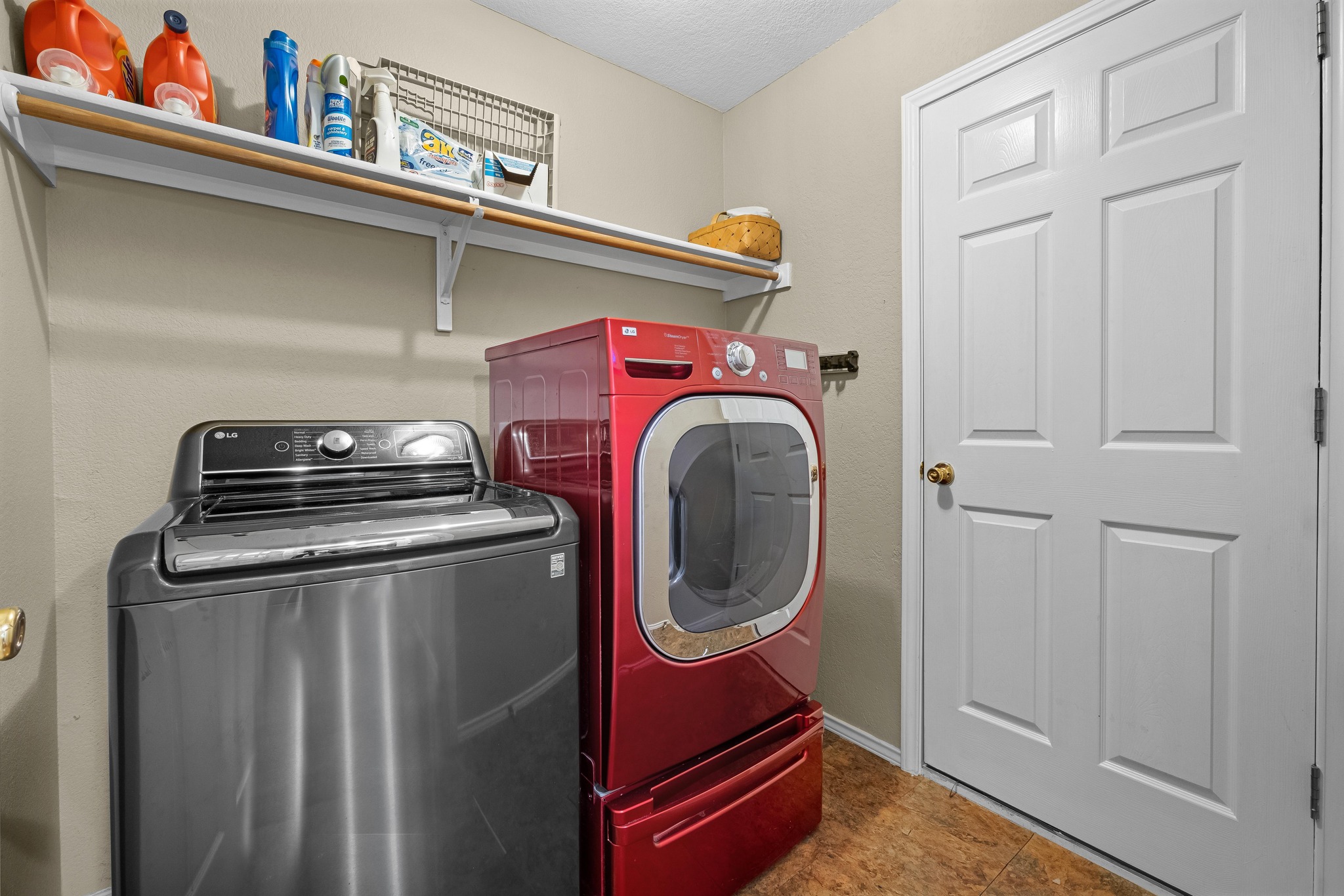 main property photo 18