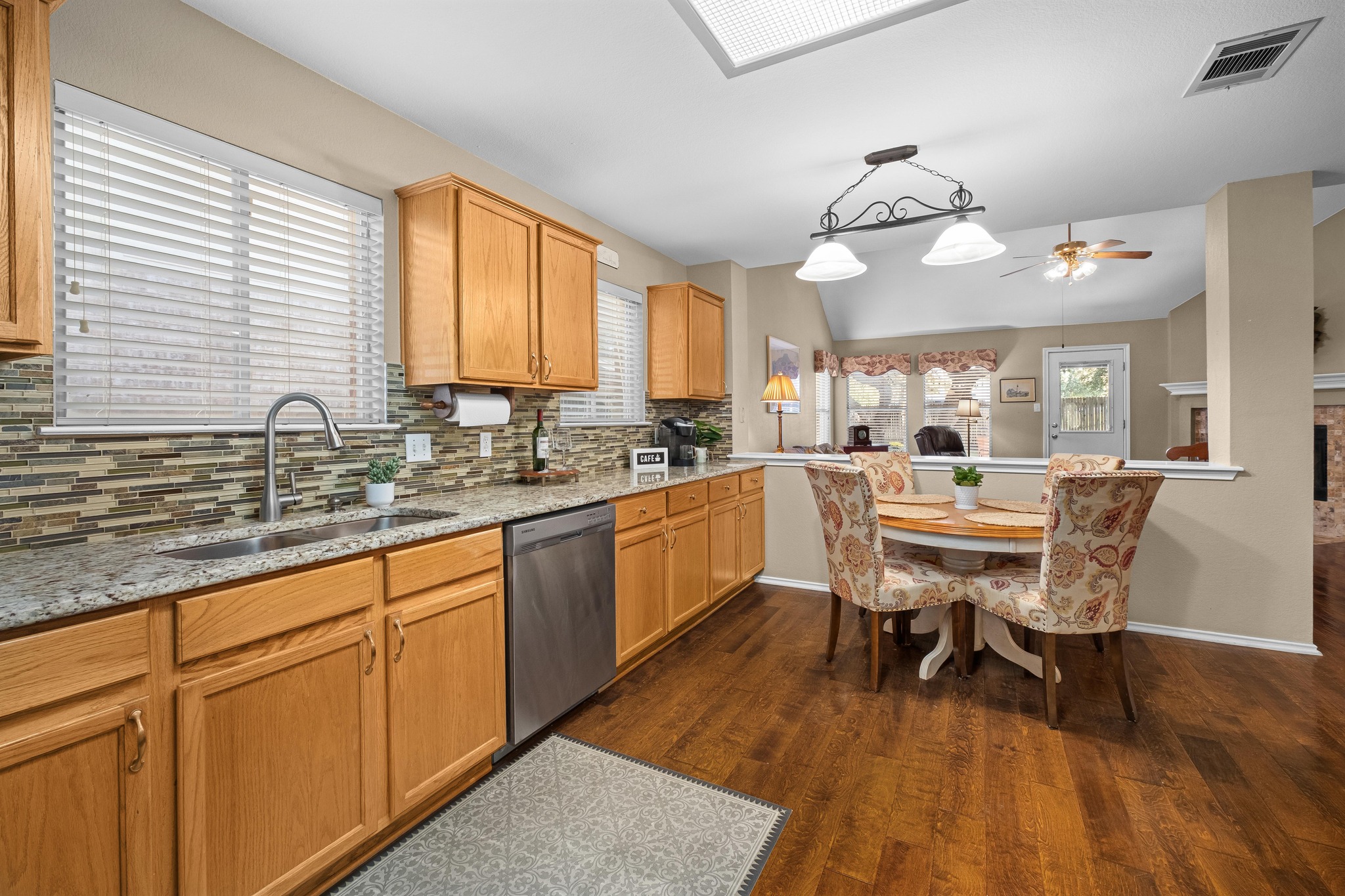 main property photo 7