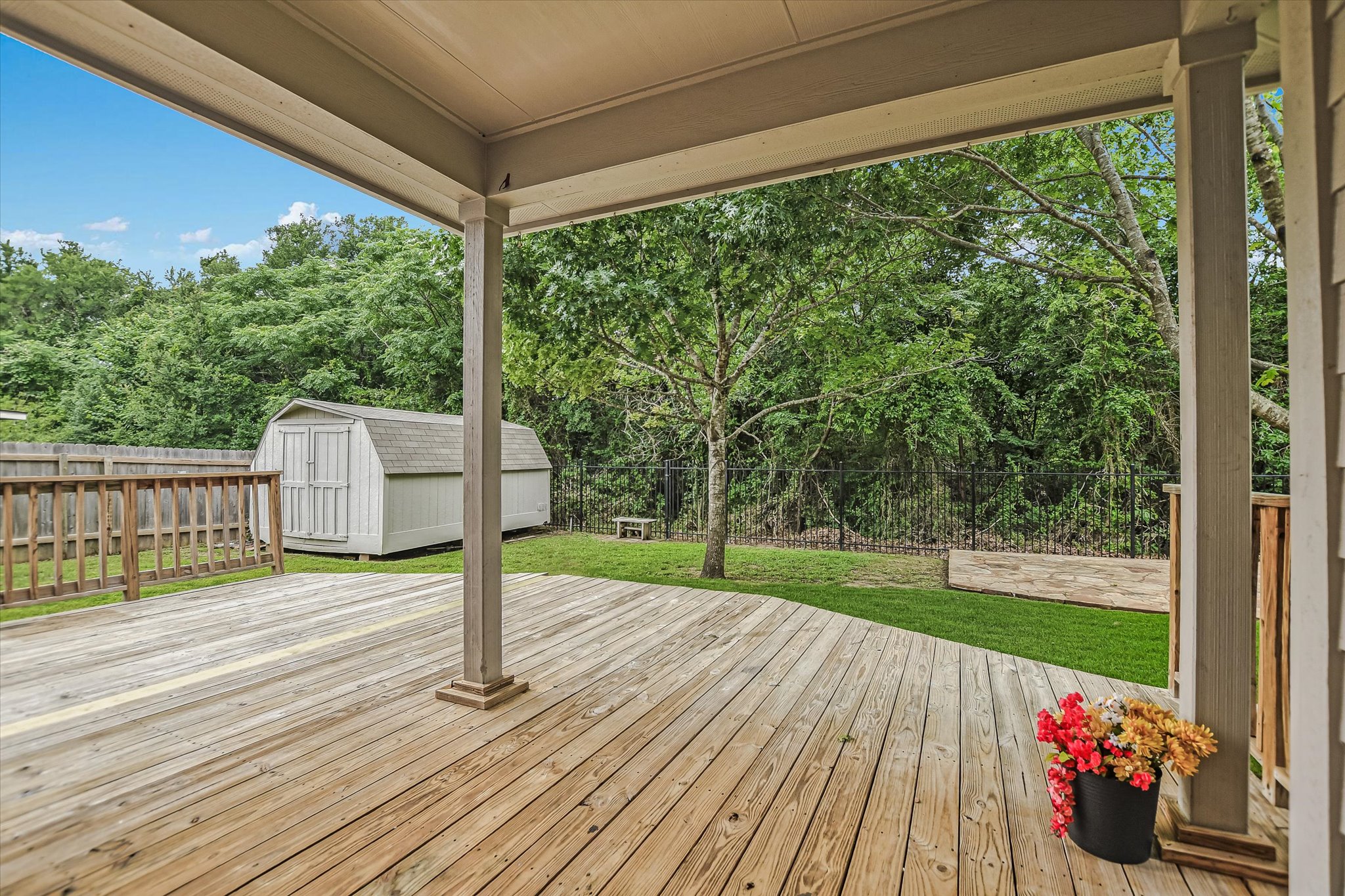 main property photo 24