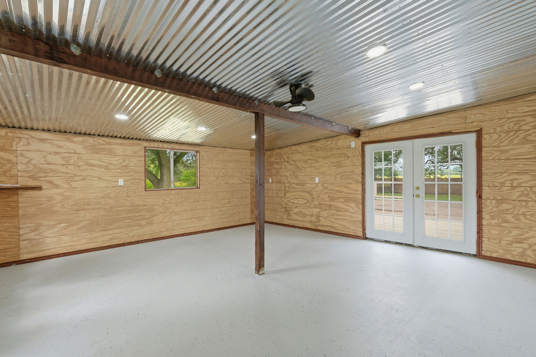main property photo 20