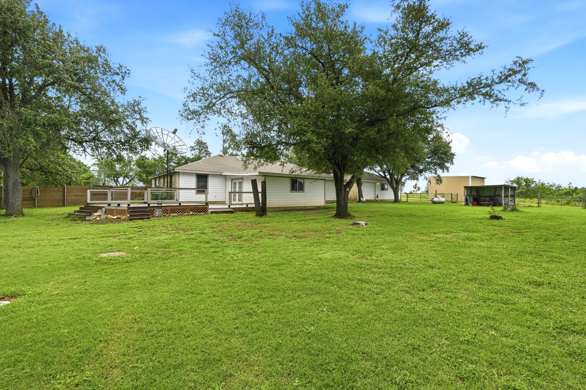 main property photo 31