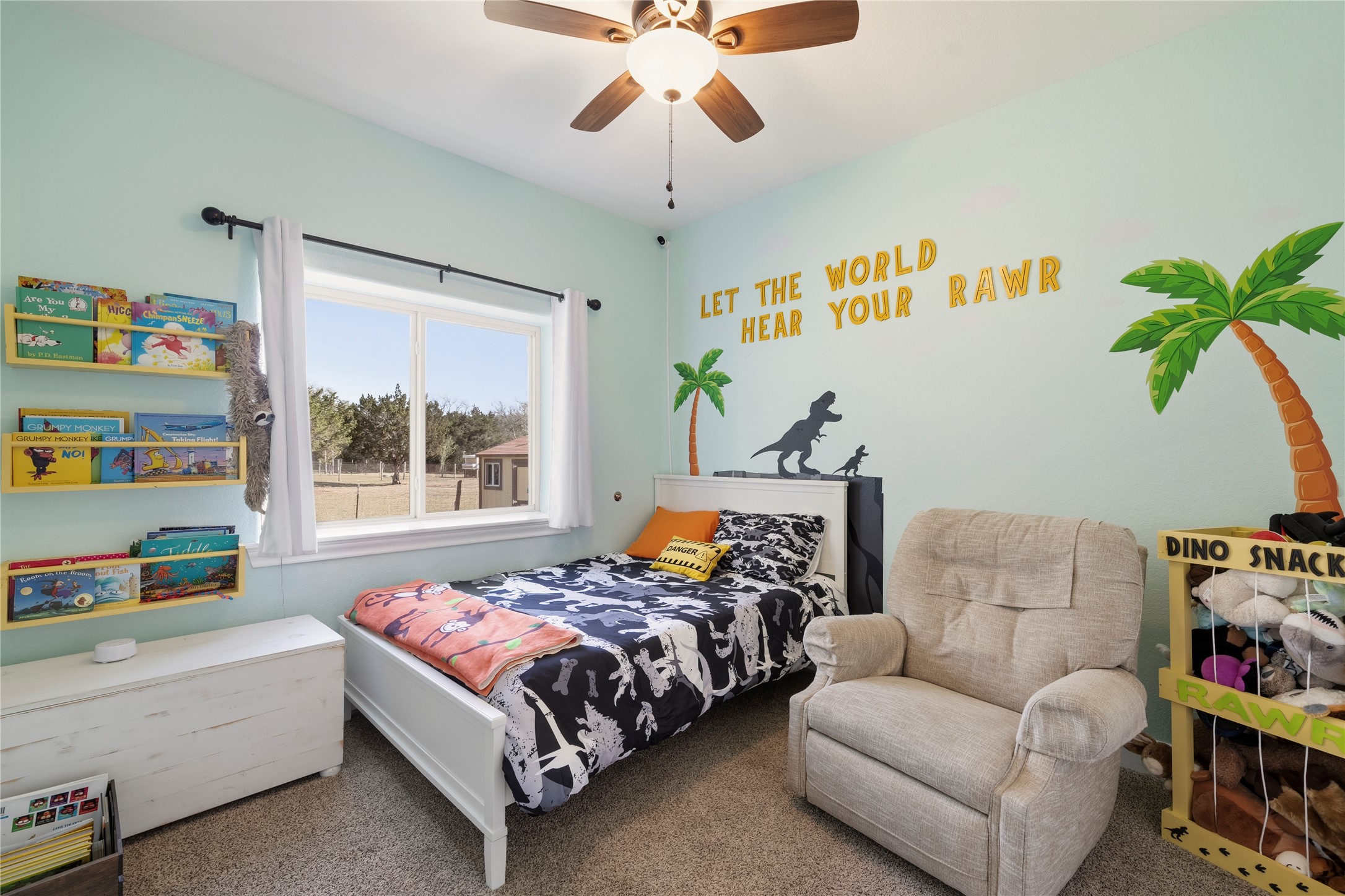 main property photo 13