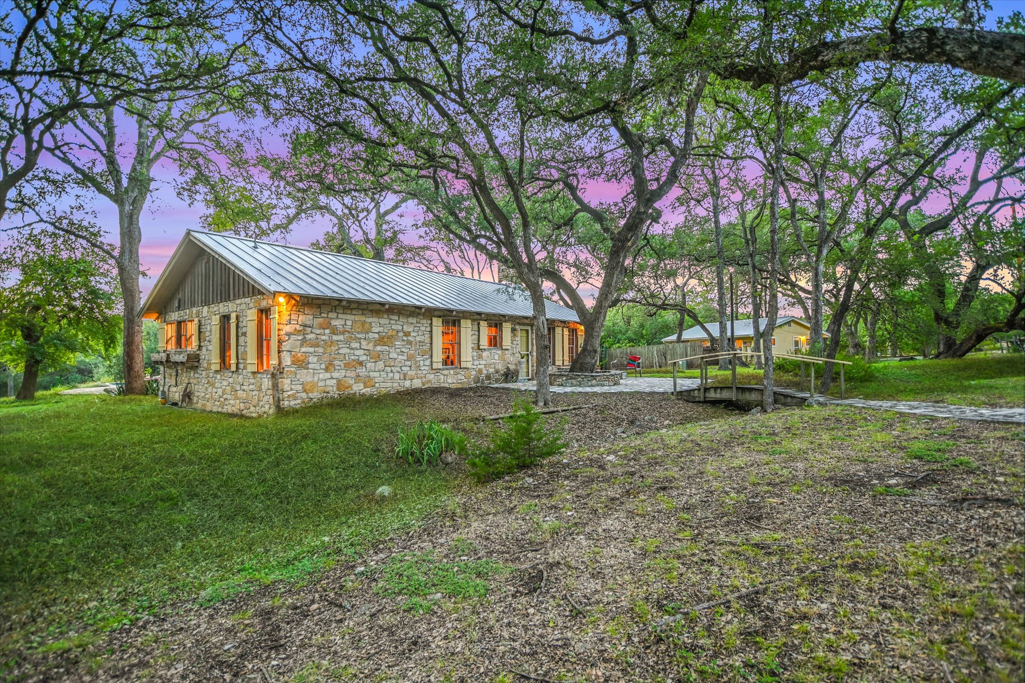 main property photo 5