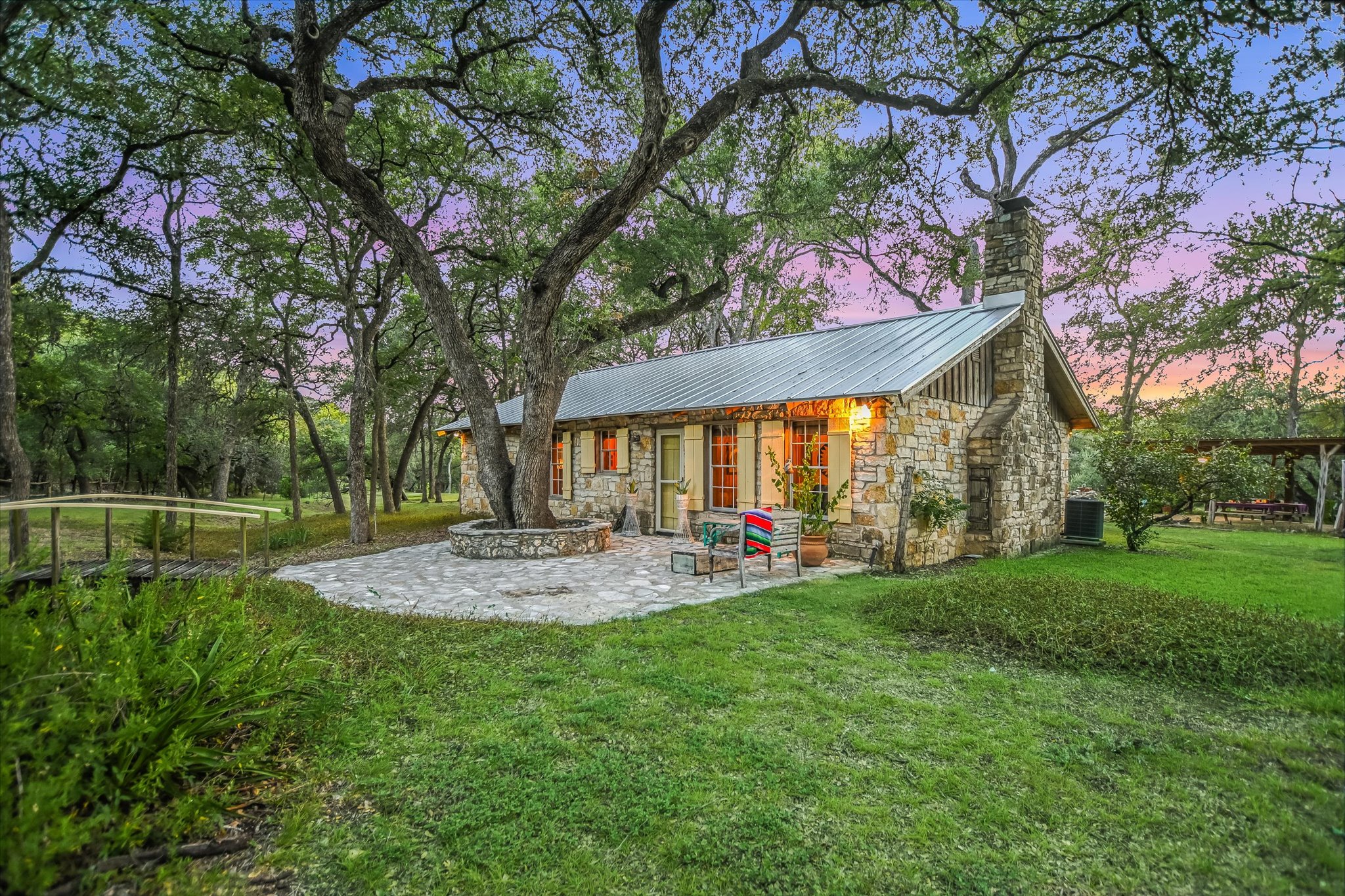 main property photo 6