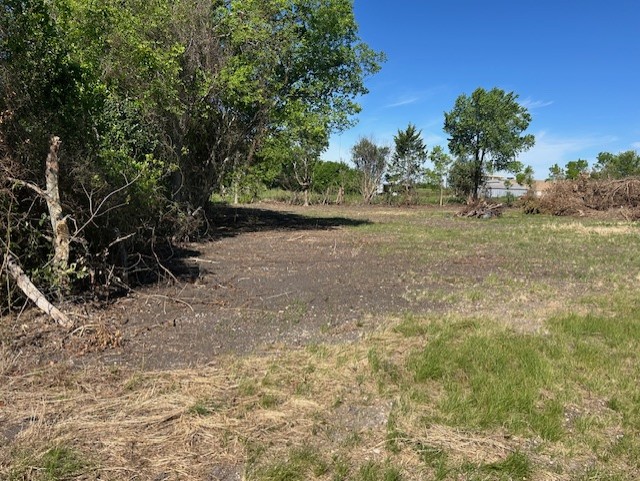 main property photo 25