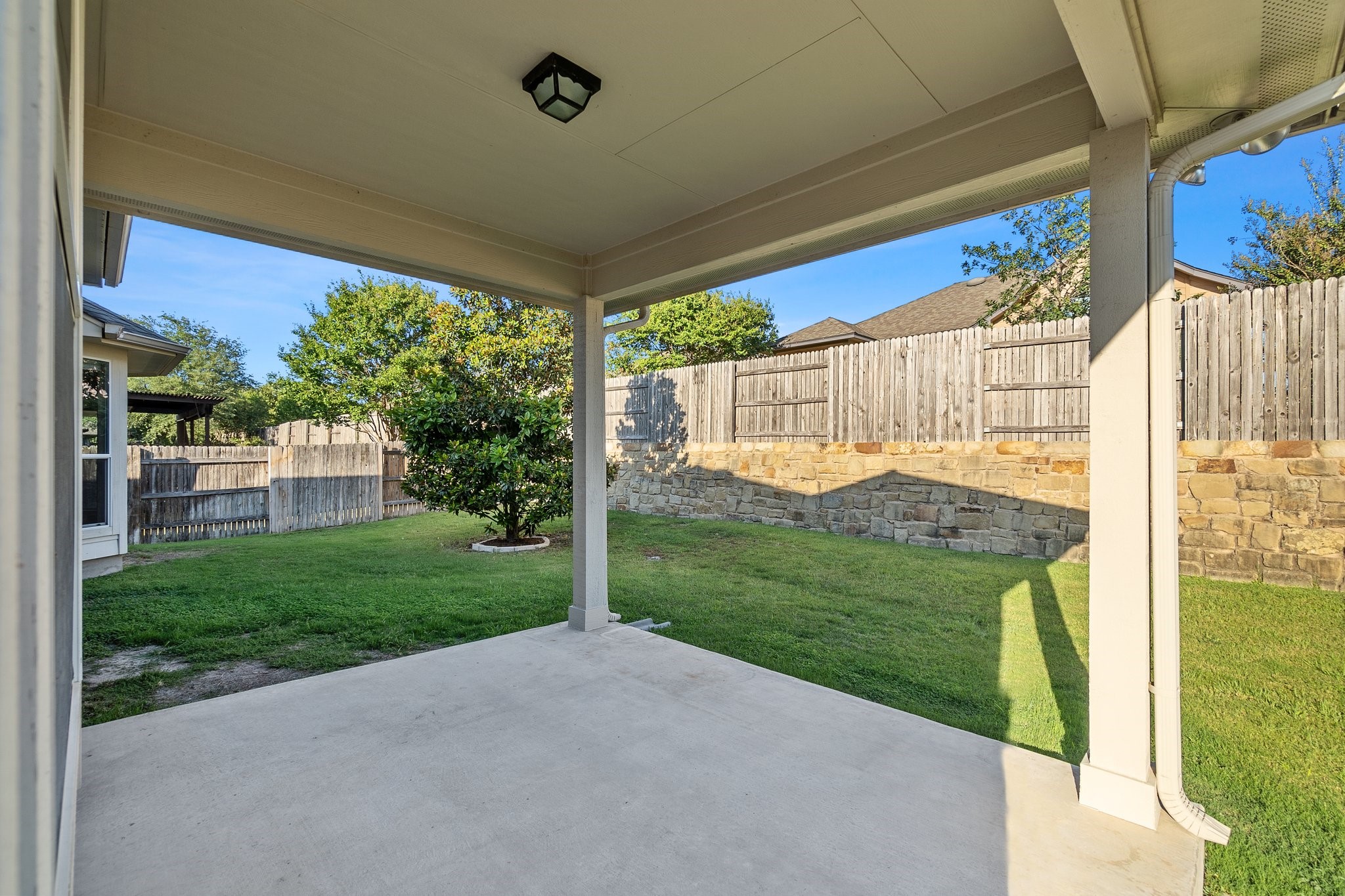 main property photo 18