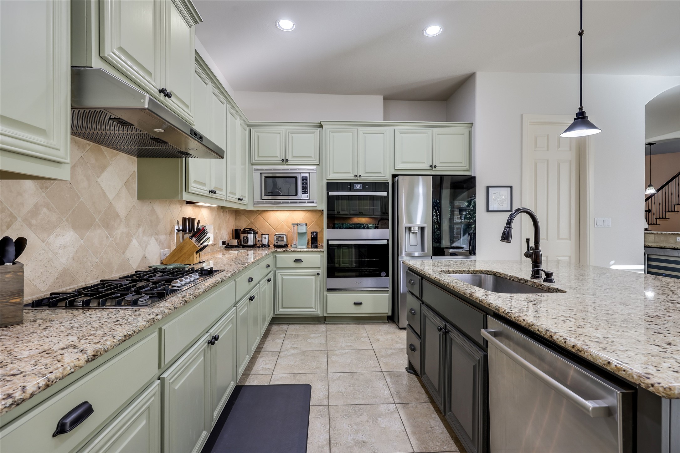 main property photo 11