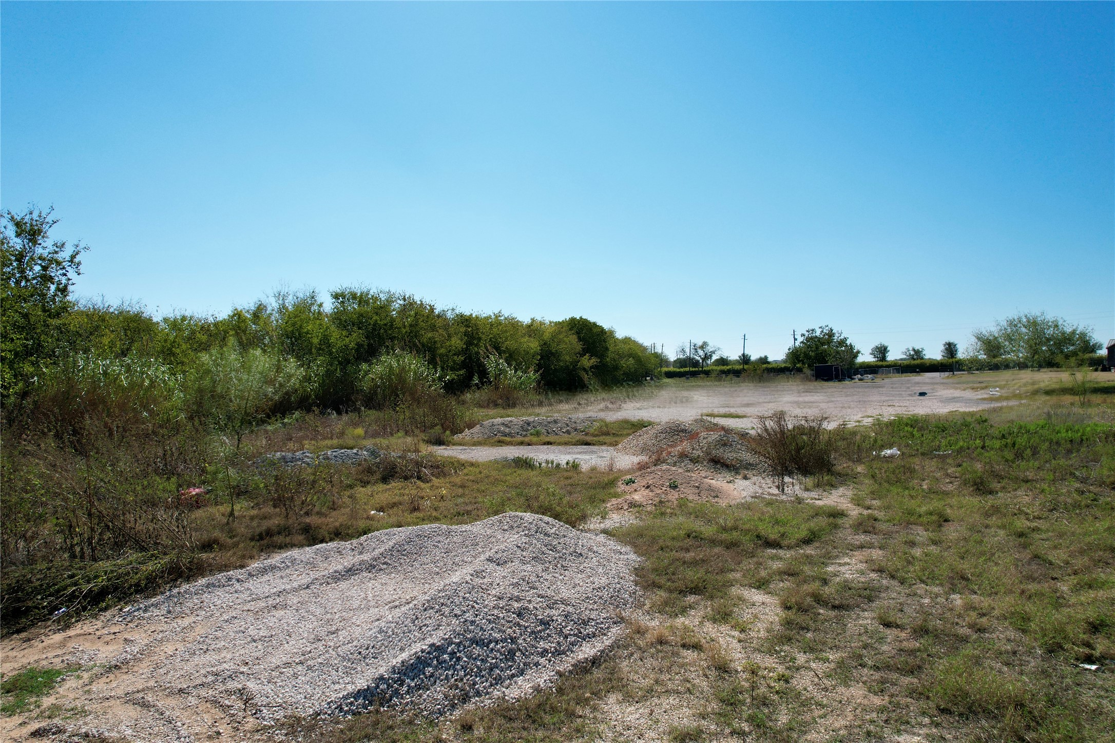 main property photo 16