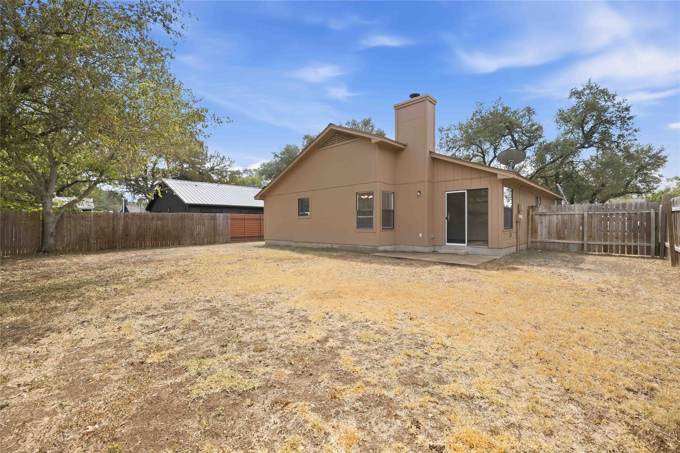 main property photo 20