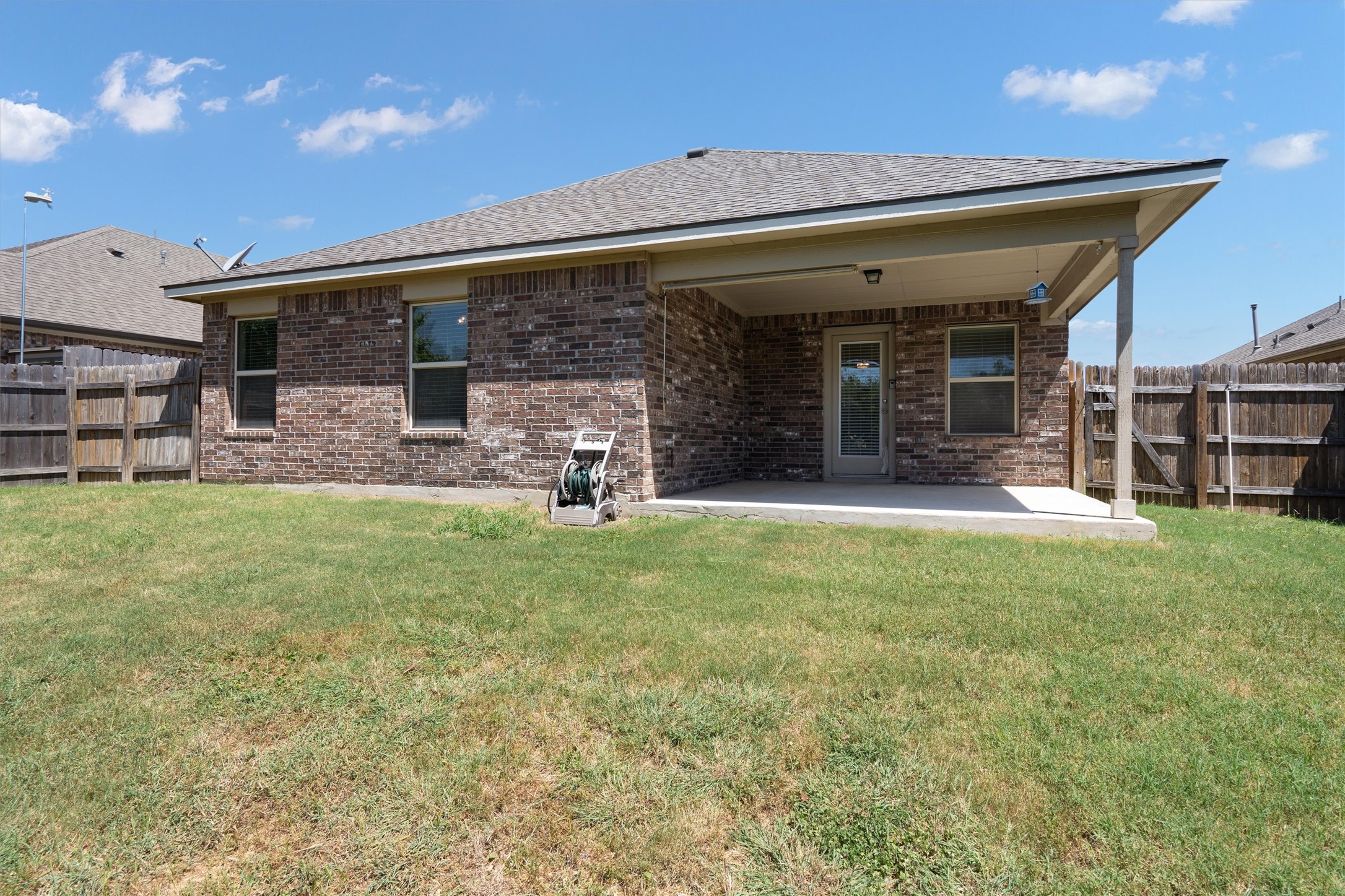 main property photo 29