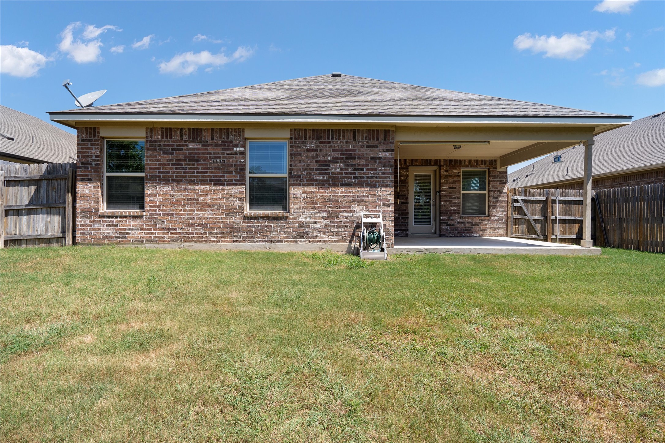 main property photo 30