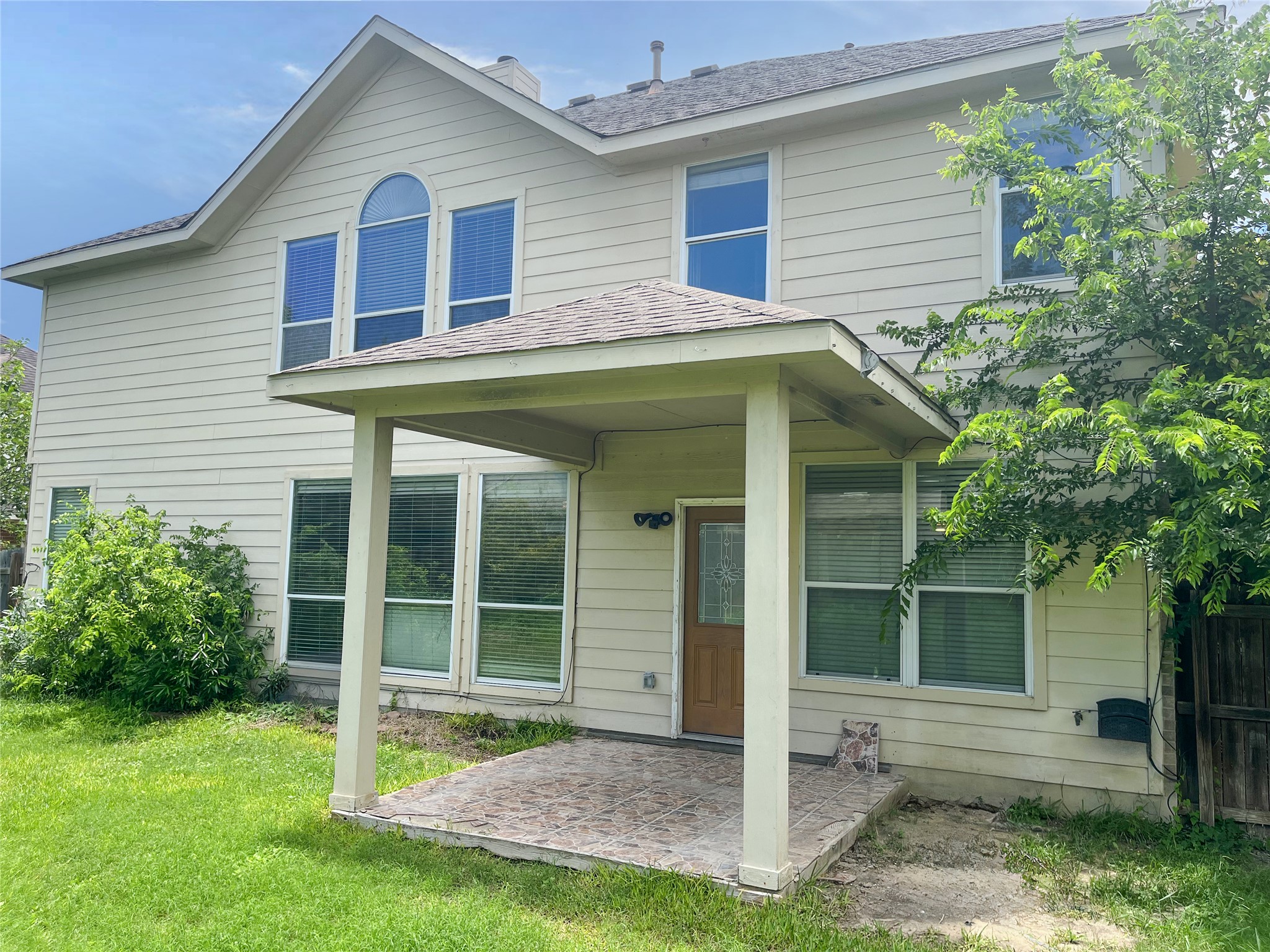 main property photo 7