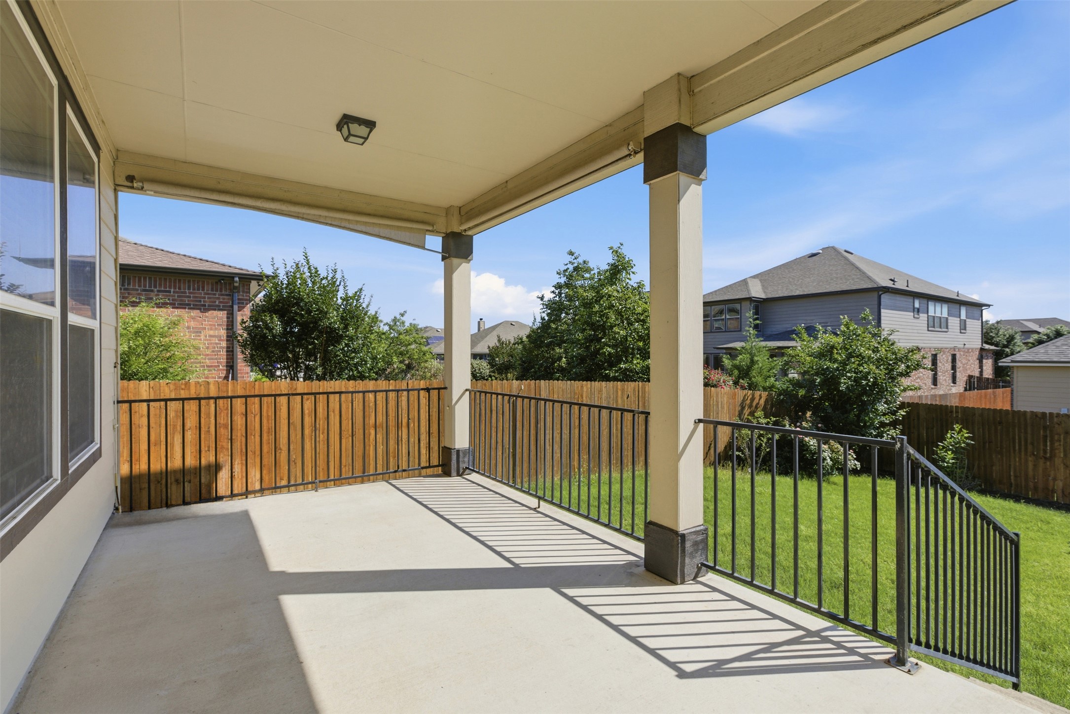 main property photo 31