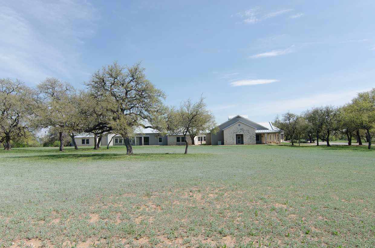 main property photo 7