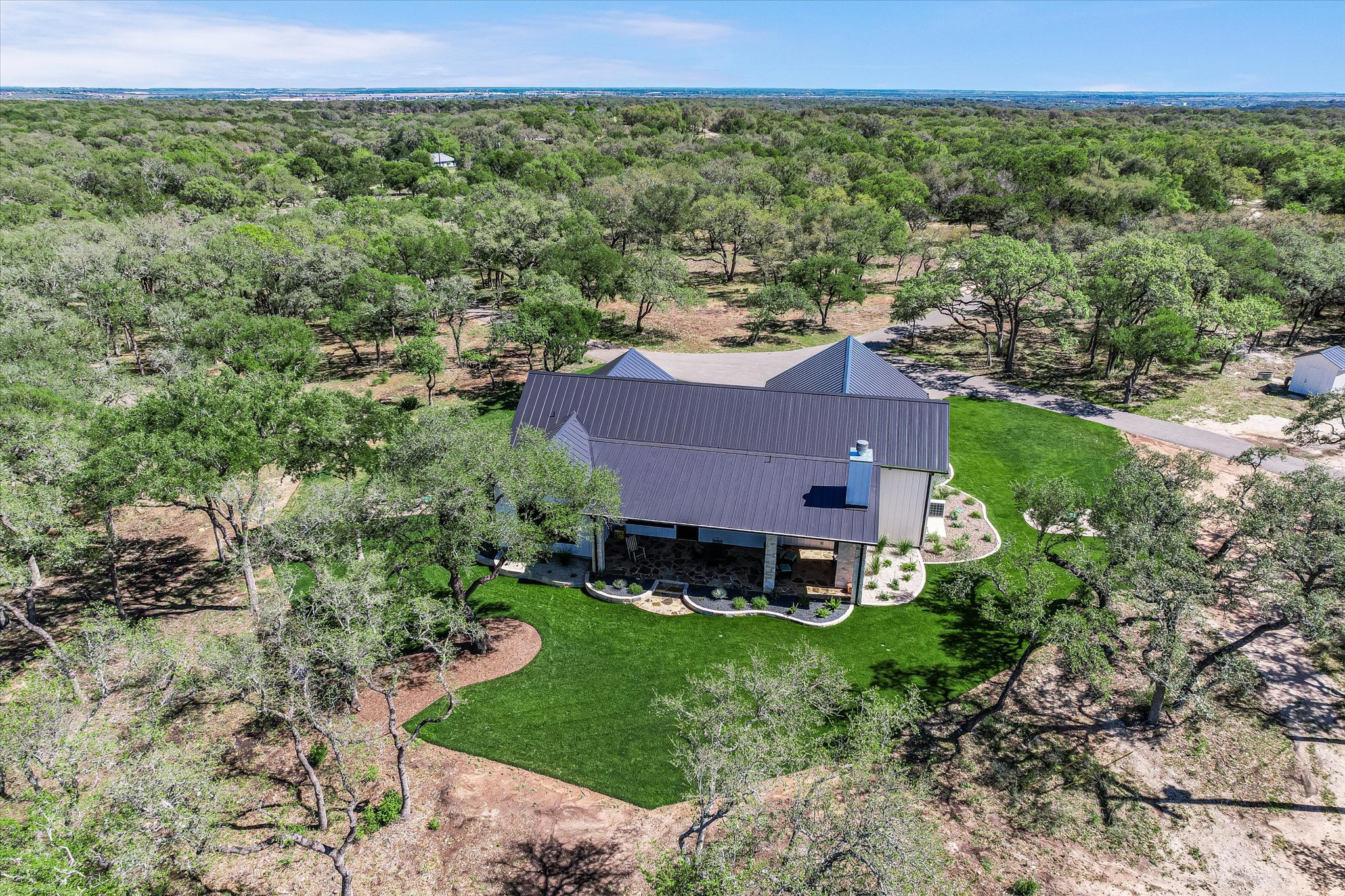 main property photo 27