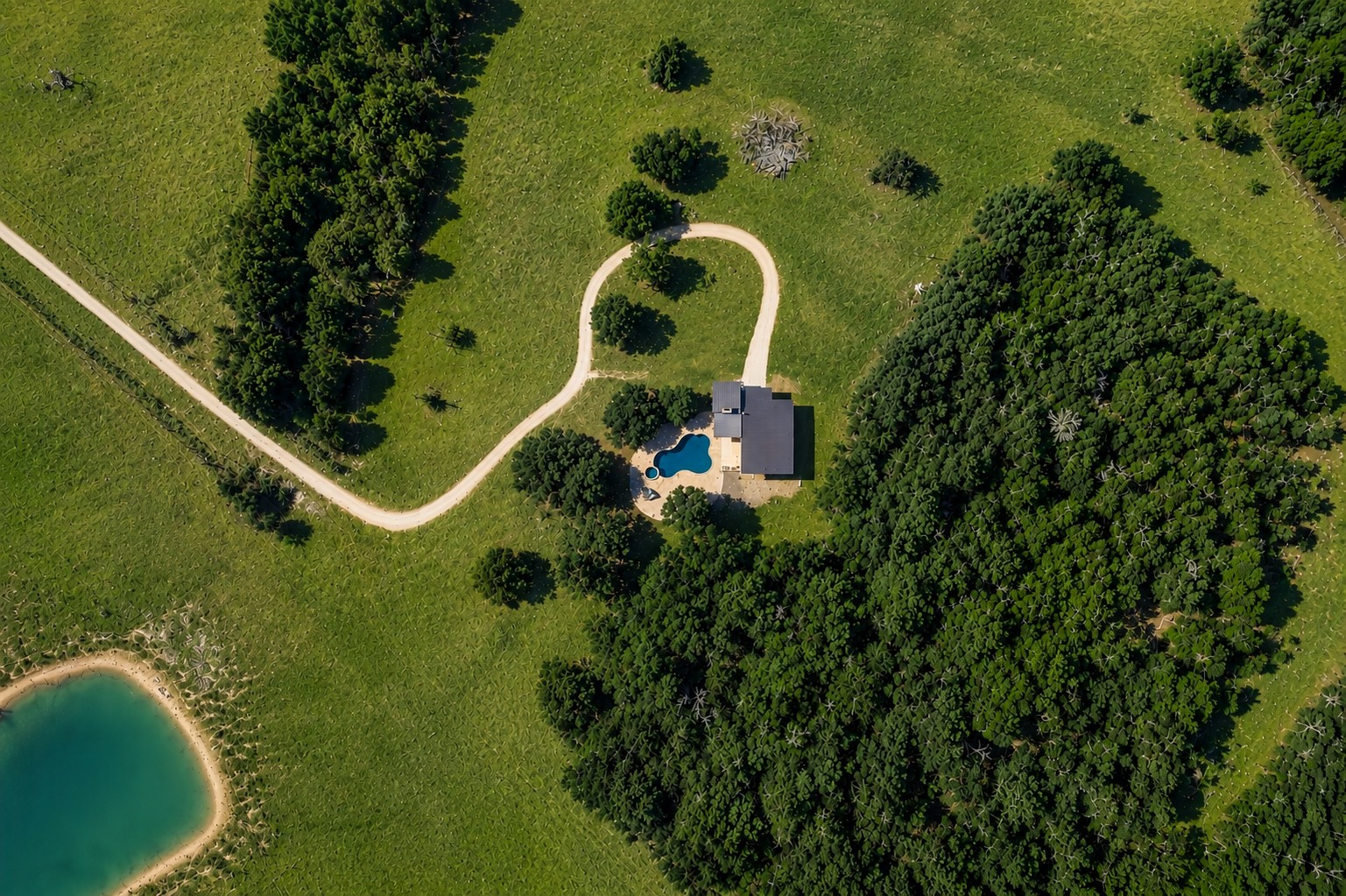 main property photo 9