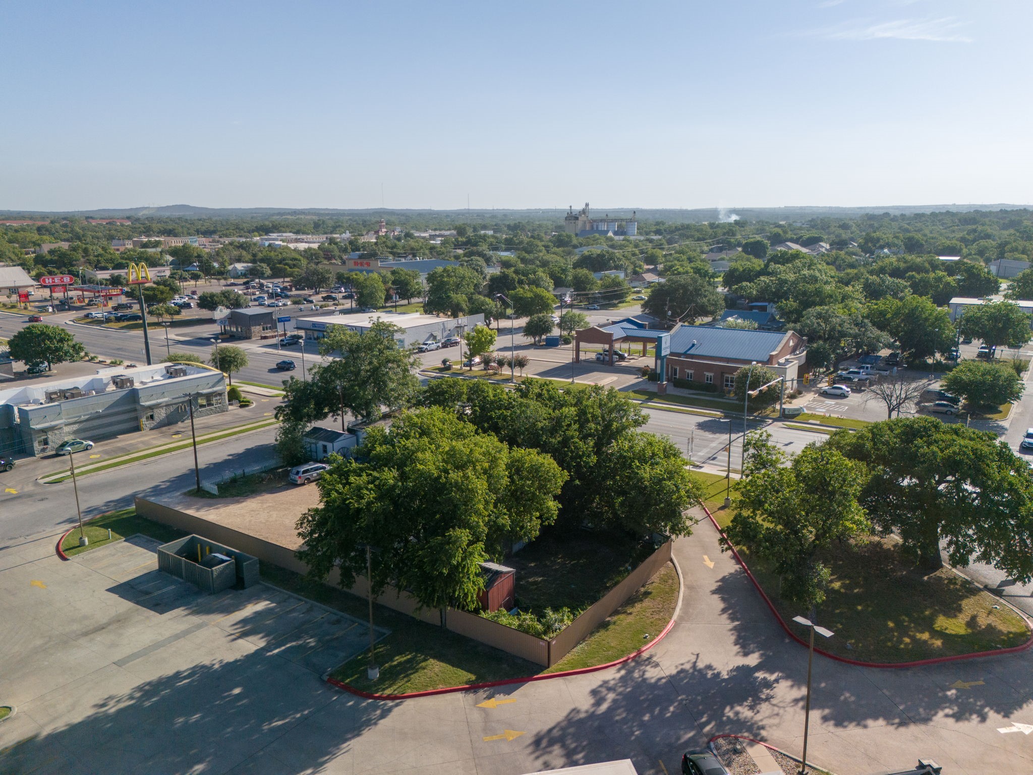 main property photo 20