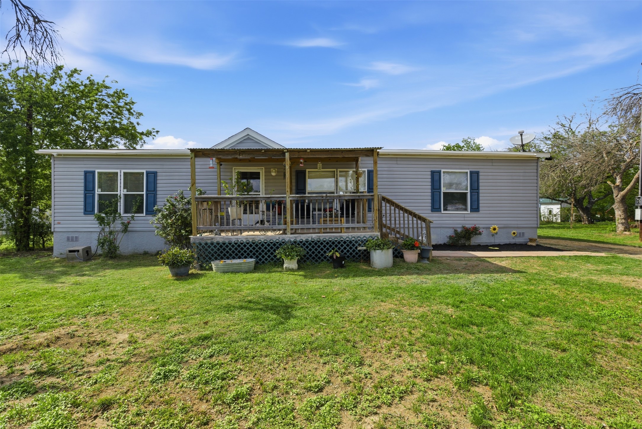 main property photo 3