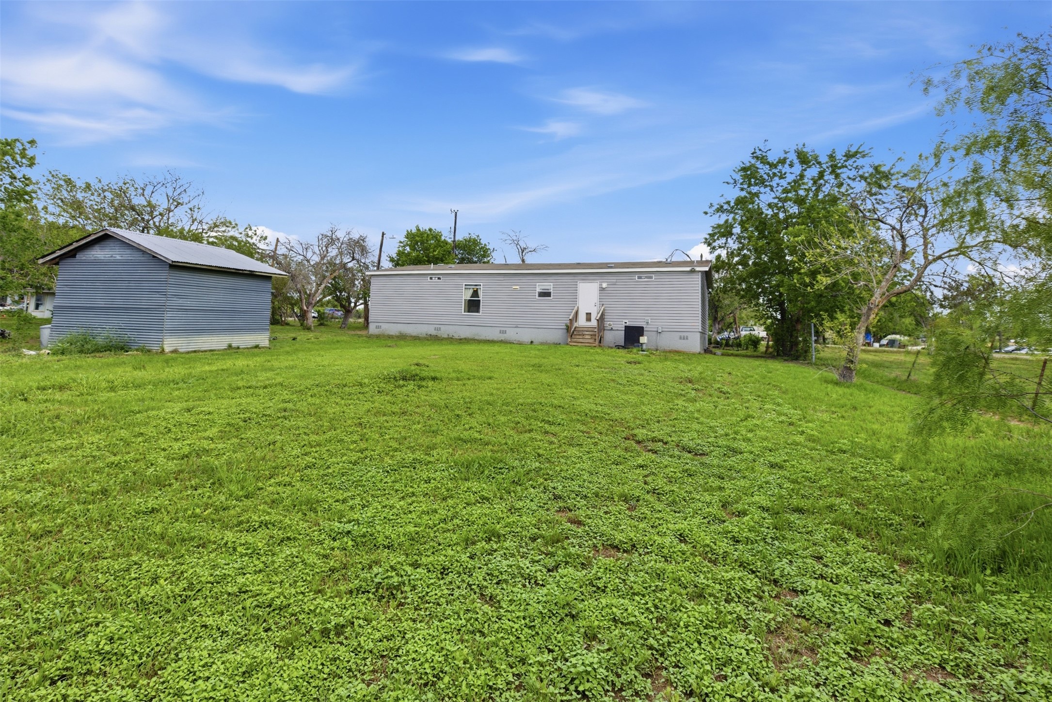 main property photo 8