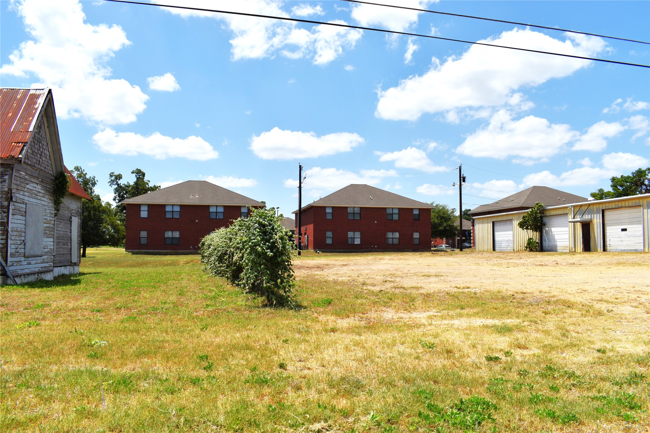 main property photo 17