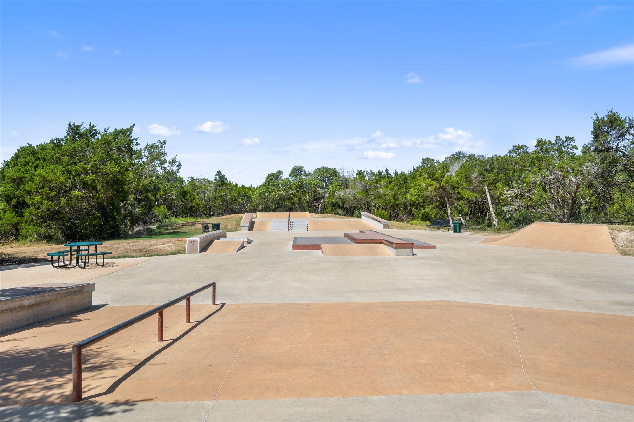 main property photo 32