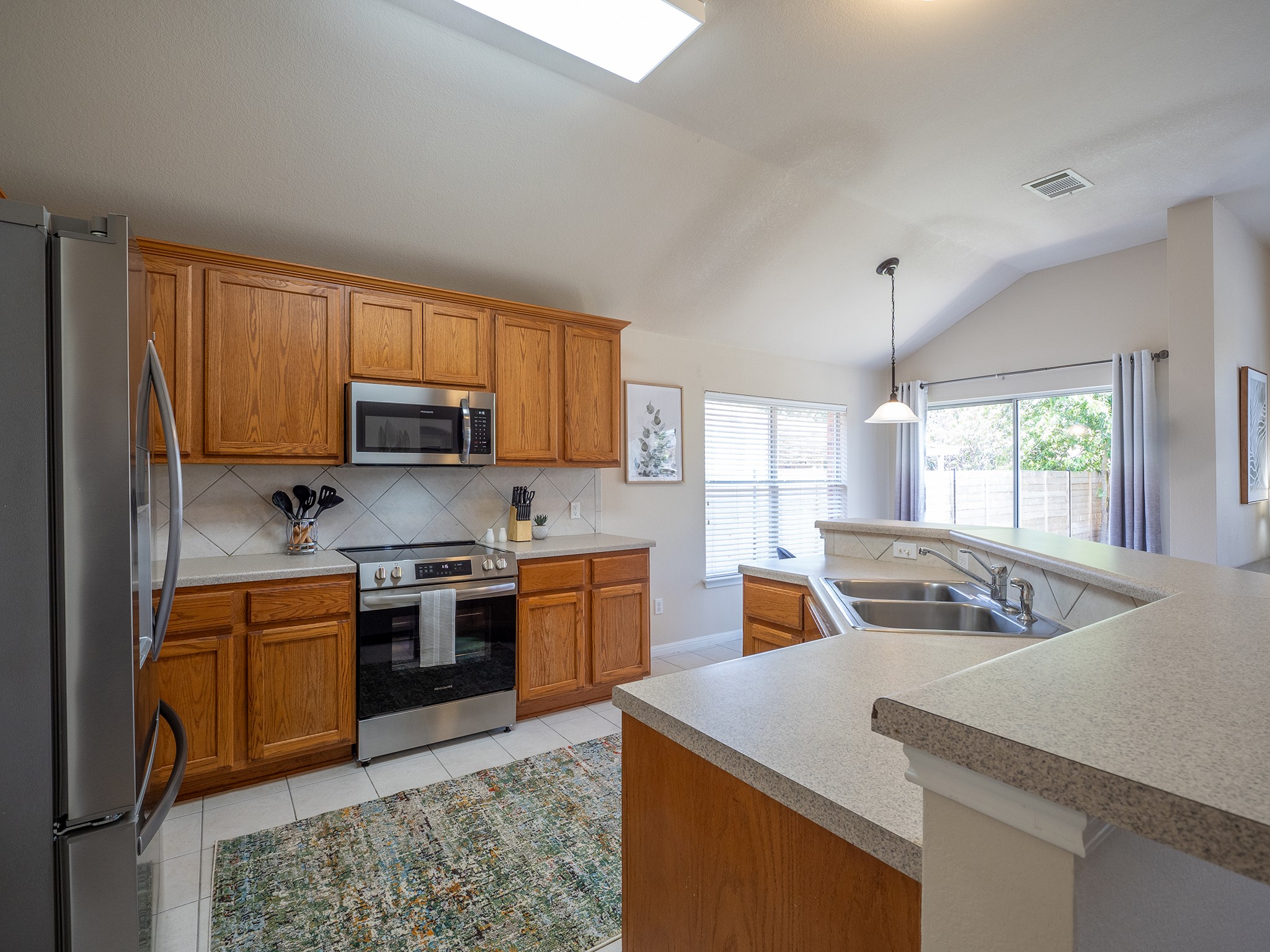 main property photo 9