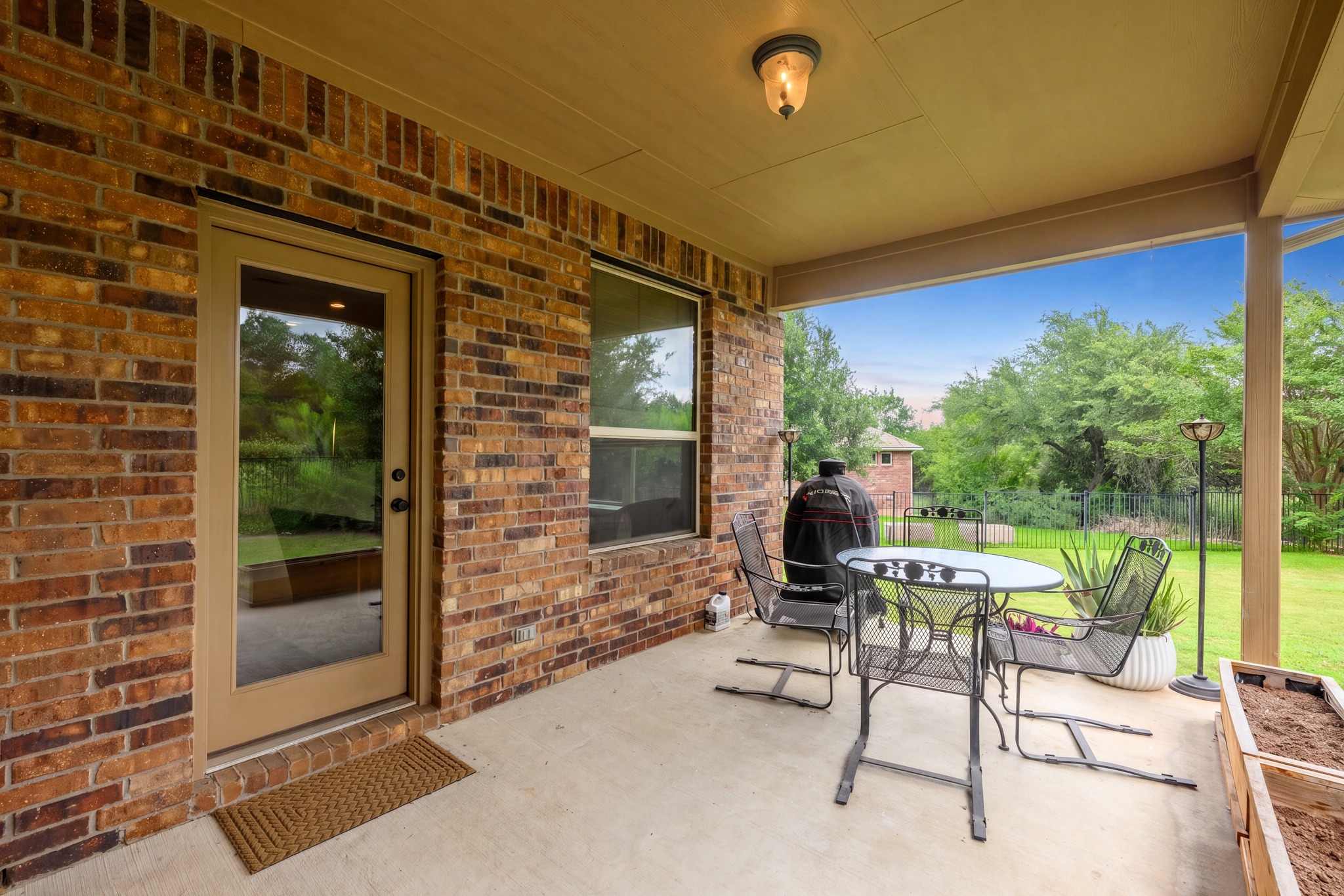 main property photo 27