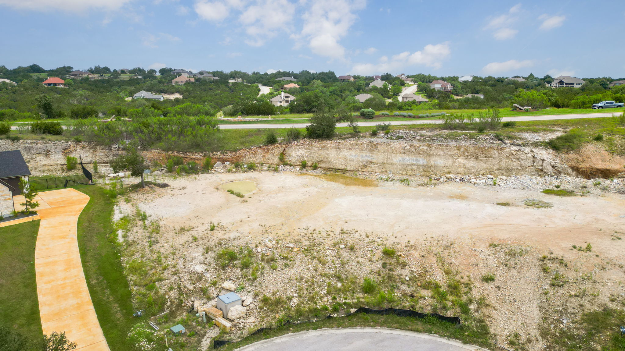 main property photo 14